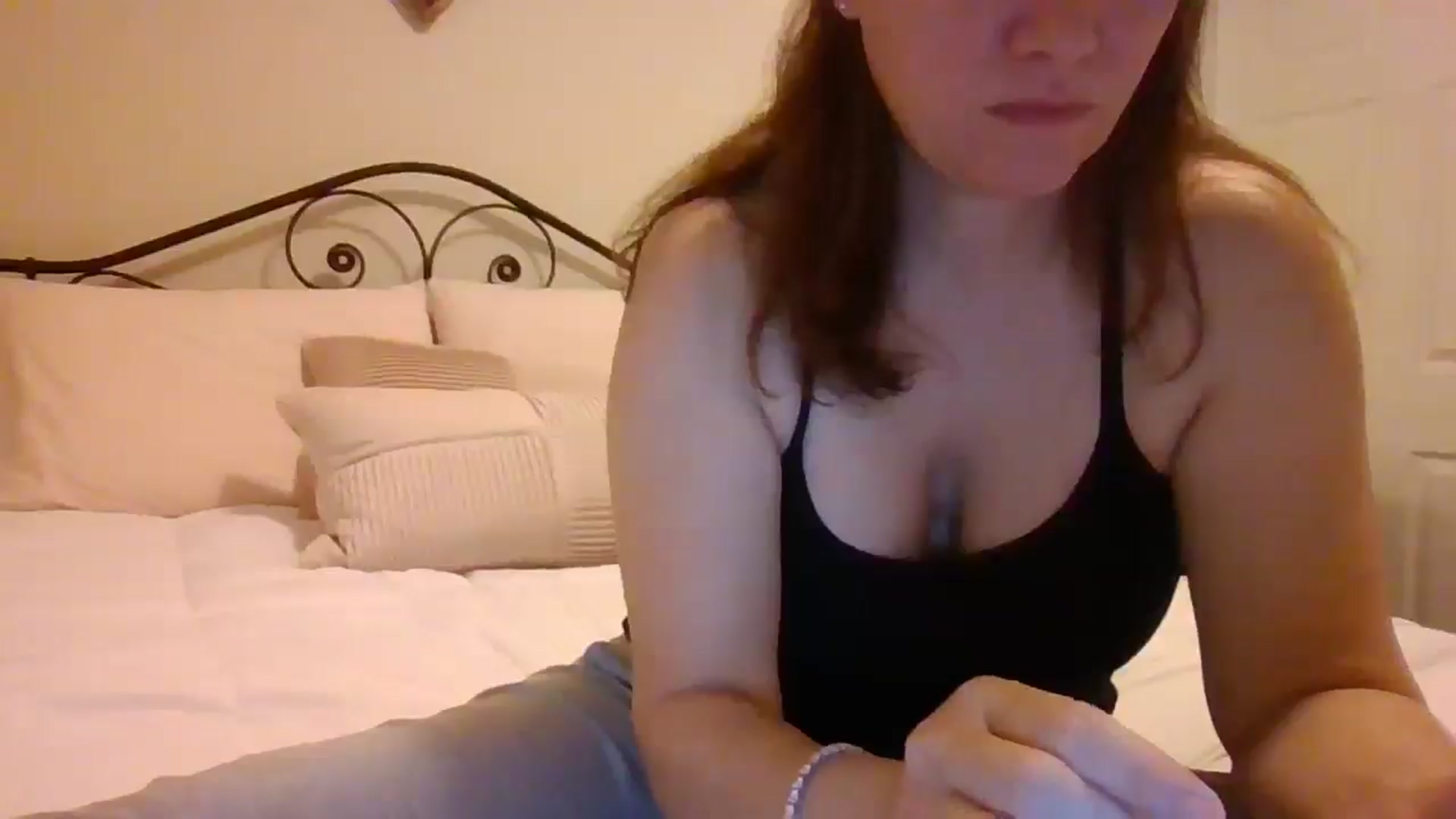 Gallery image thumbnail from LVDOLL's myfreecams stream on, 01/23/2025, 08:05 image 10 of 20