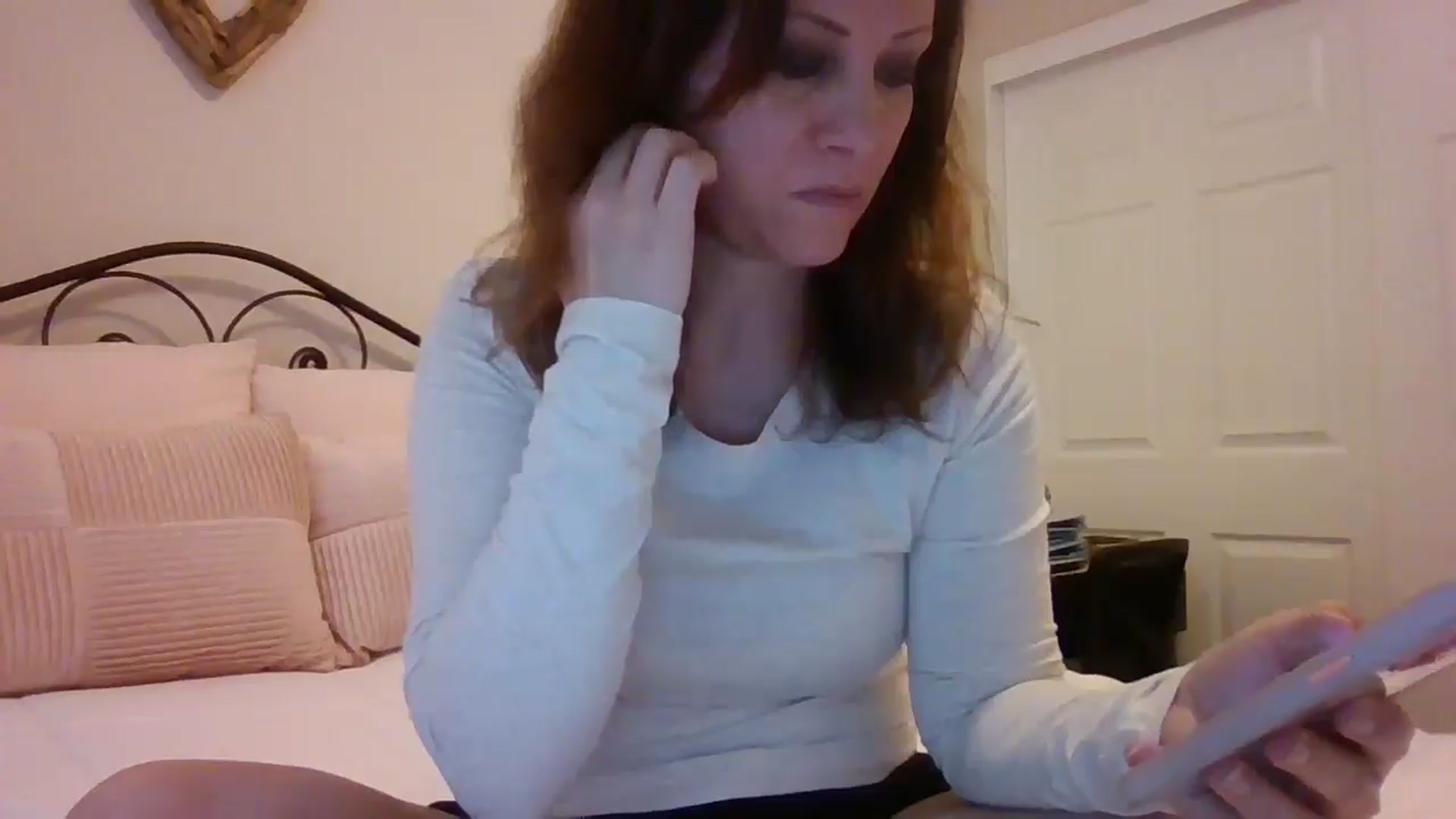 Gallery image thumbnail from LVDOLL's myfreecams stream on, 01/28/2025, 01:27 image 12 of 20