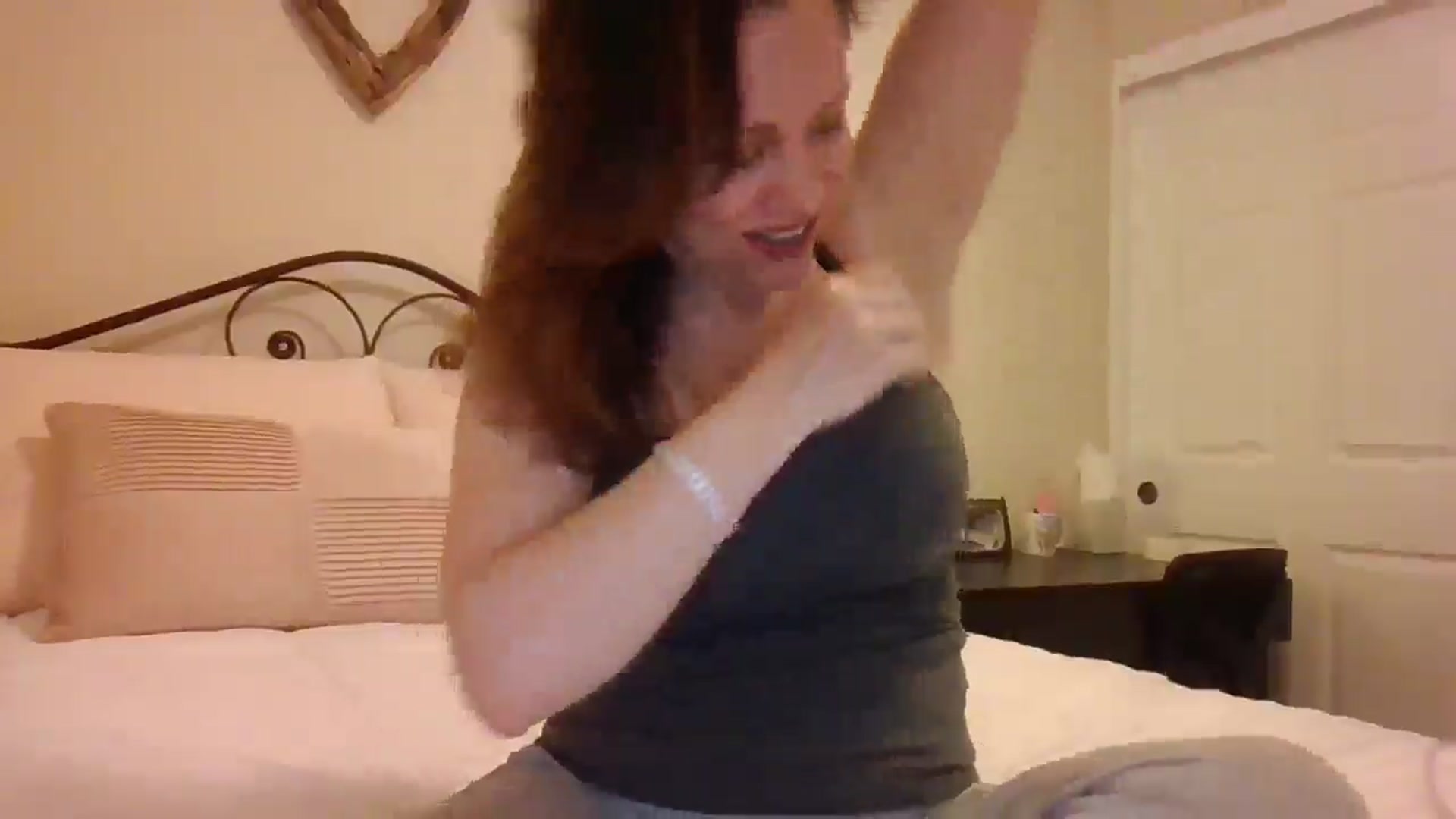 Gallery image thumbnail from LVDOLL's myfreecams stream on, 01/30/2025, 04:25 image 16 of 20