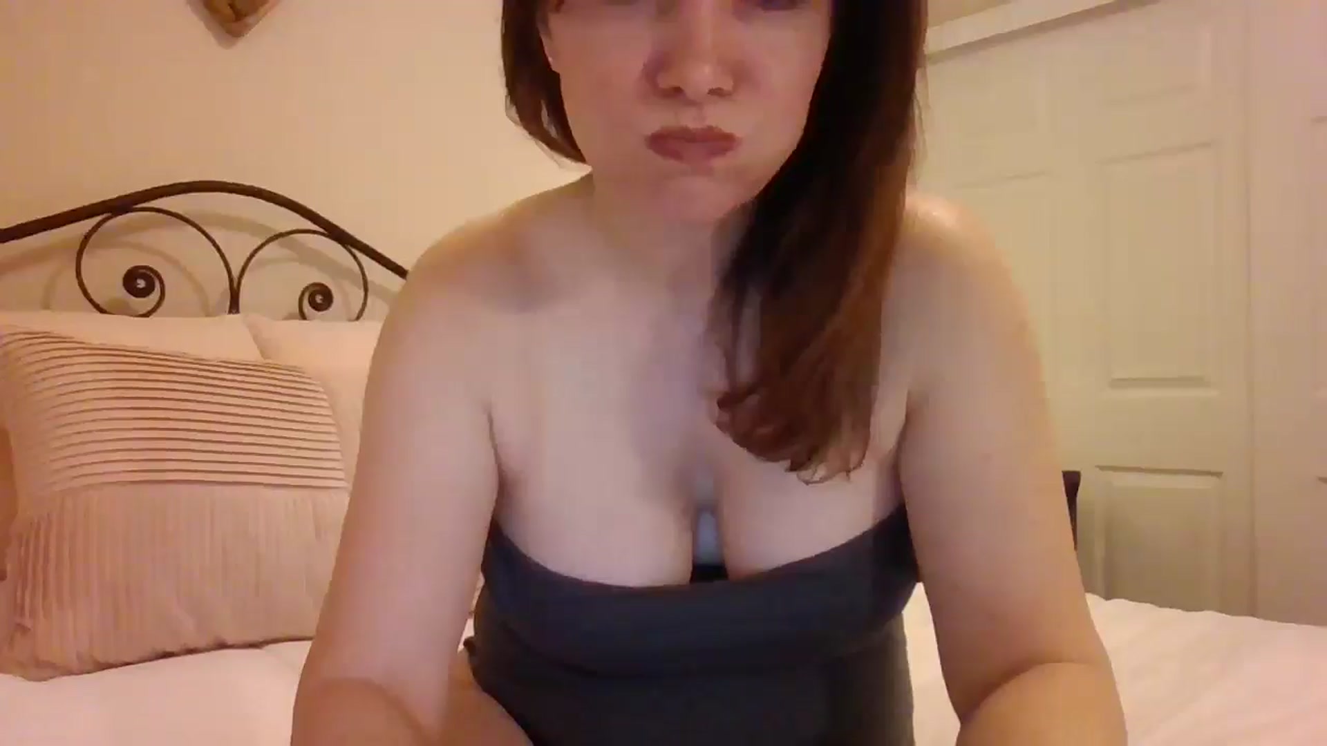 Gallery image thumbnail from LVDOLL's myfreecams stream on, 01/30/2025, 09:05 image 12 of 20