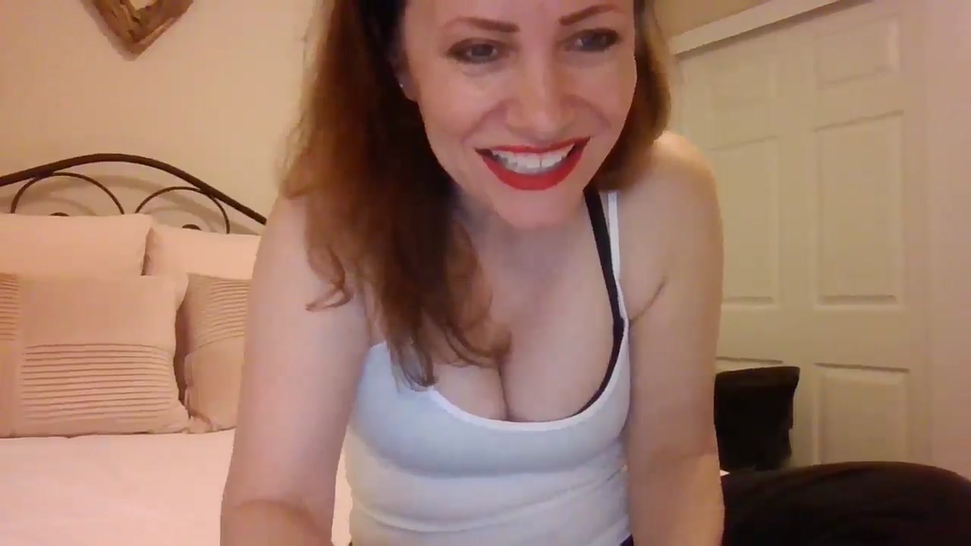 Gallery image thumbnail from LVDOLL's myfreecams stream on, 02/05/2025, 02:31 image 8 of 20