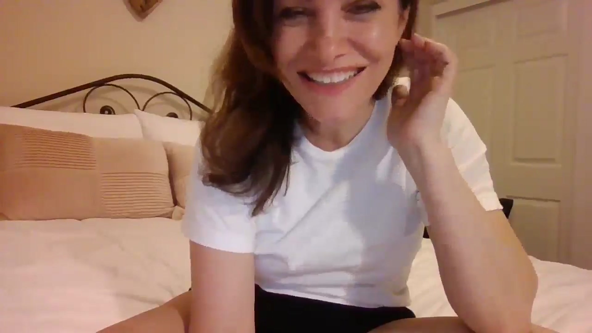 Gallery image thumbnail from LVDOLL's myfreecams stream on, 02/24/2025, 06:18 image 16 of 20