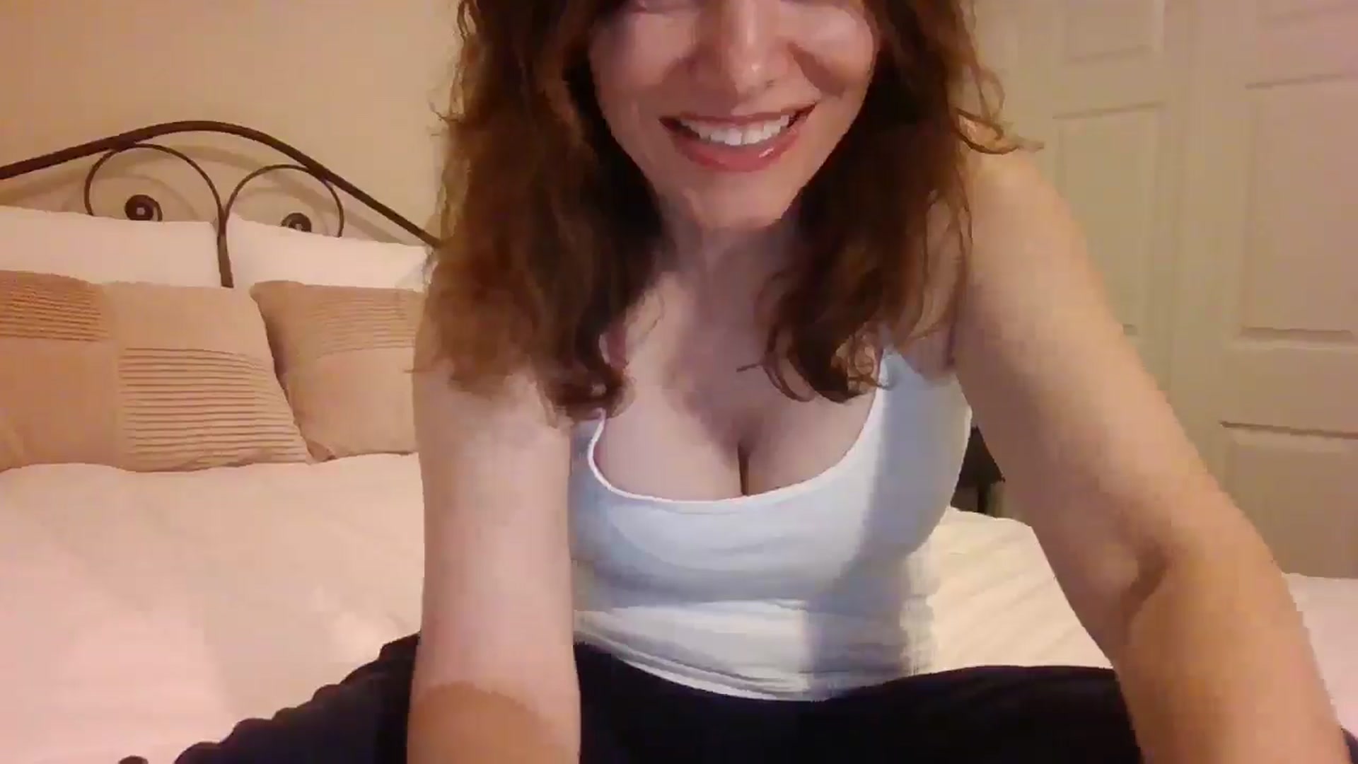 Gallery image thumbnail from LVDOLL's myfreecams stream on, 03/03/2025, 04:56 image 18 of 20