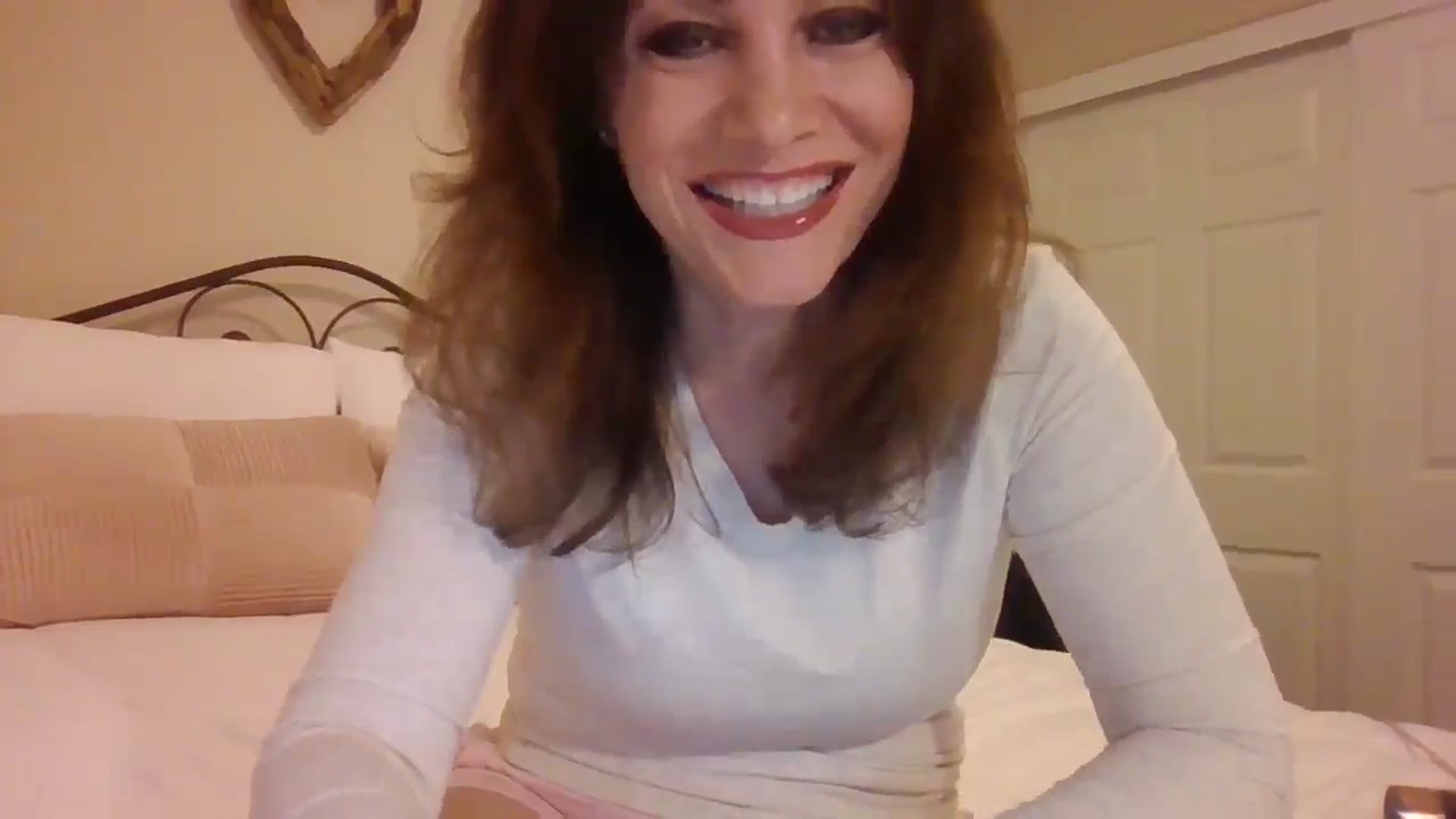Gallery image thumbnail from LVDOLL's myfreecams stream on, 03/04/2025, 02:59 image 8 of 20