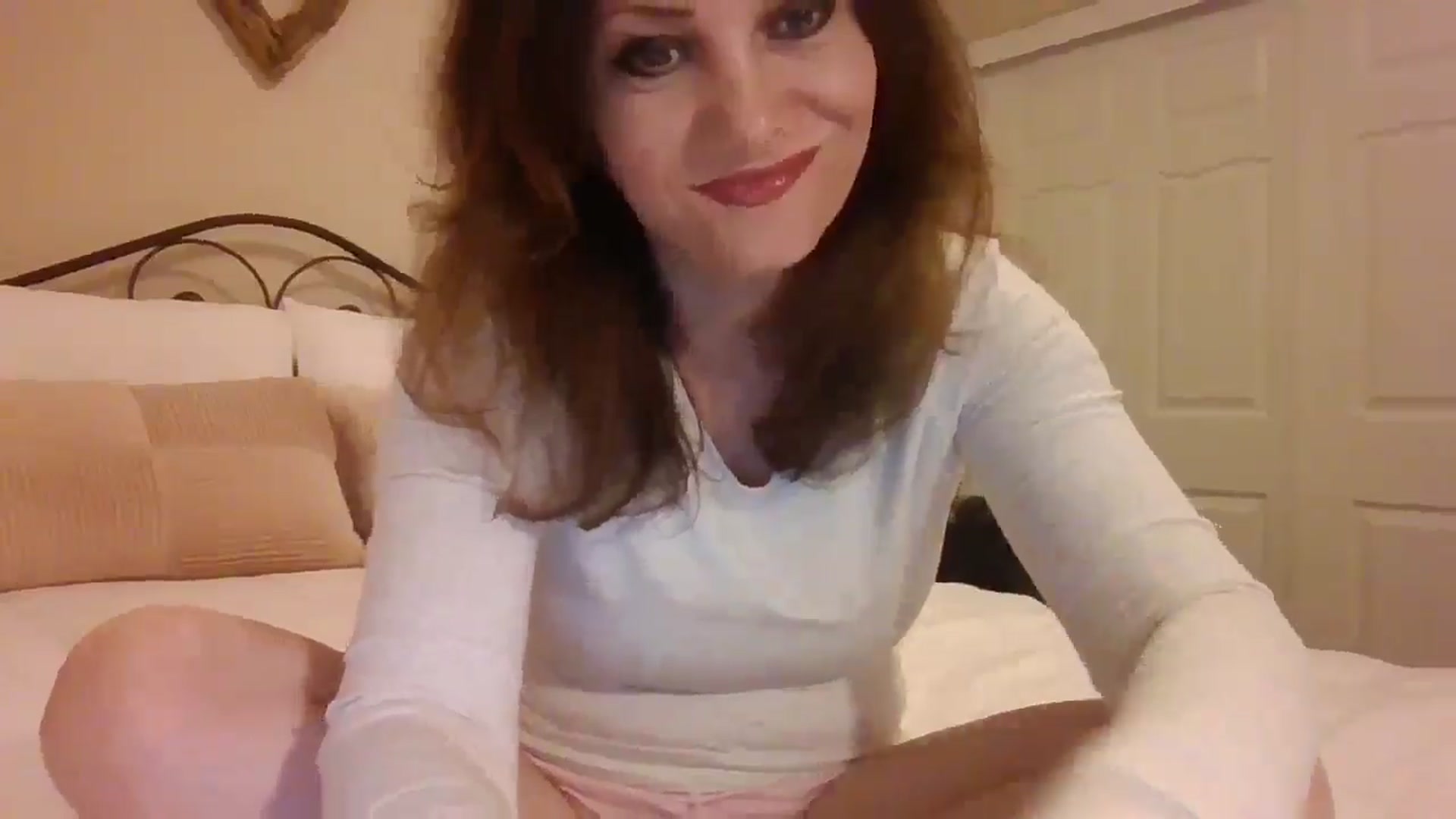 Gallery image thumbnail from LVDOLL's myfreecams stream on, 03/04/2025, 02:59 image 17 of 20