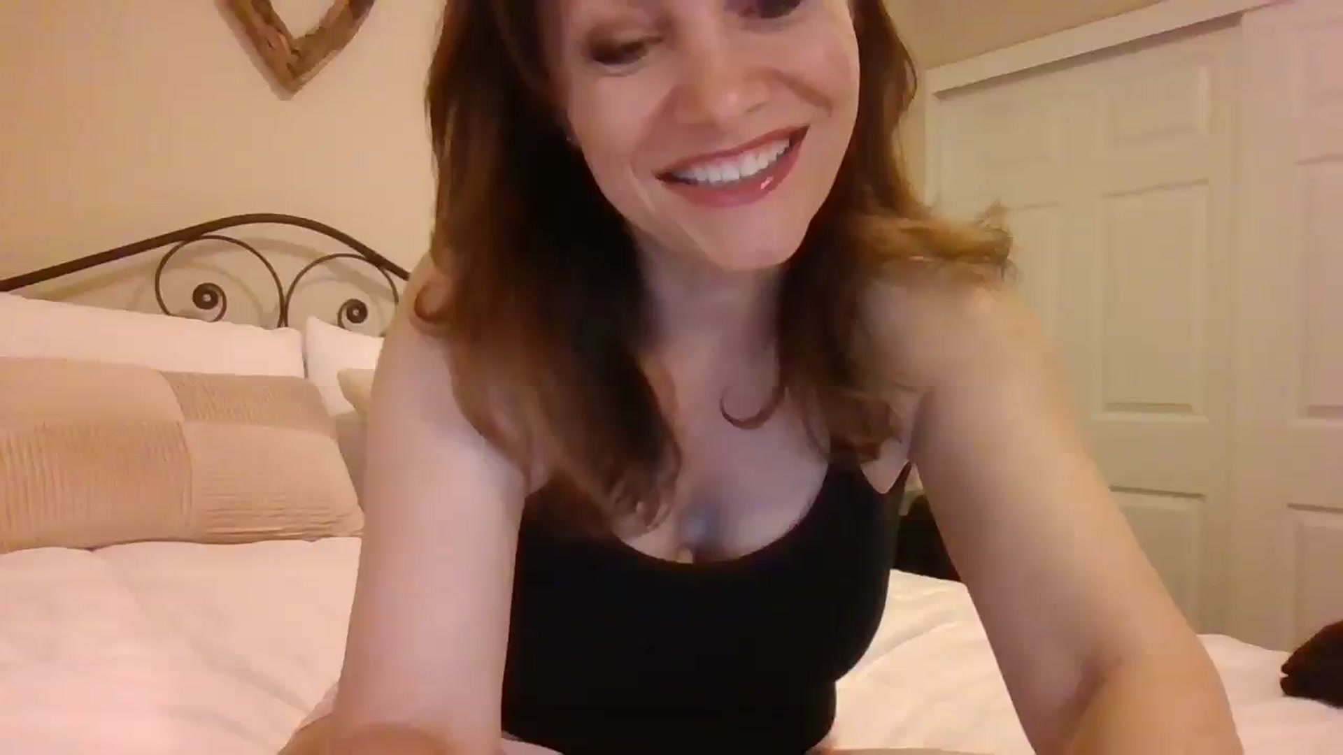 Gallery image thumbnail from LVDOLL's myfreecams stream on, 03/05/2025, 06:30 image 15 of 20