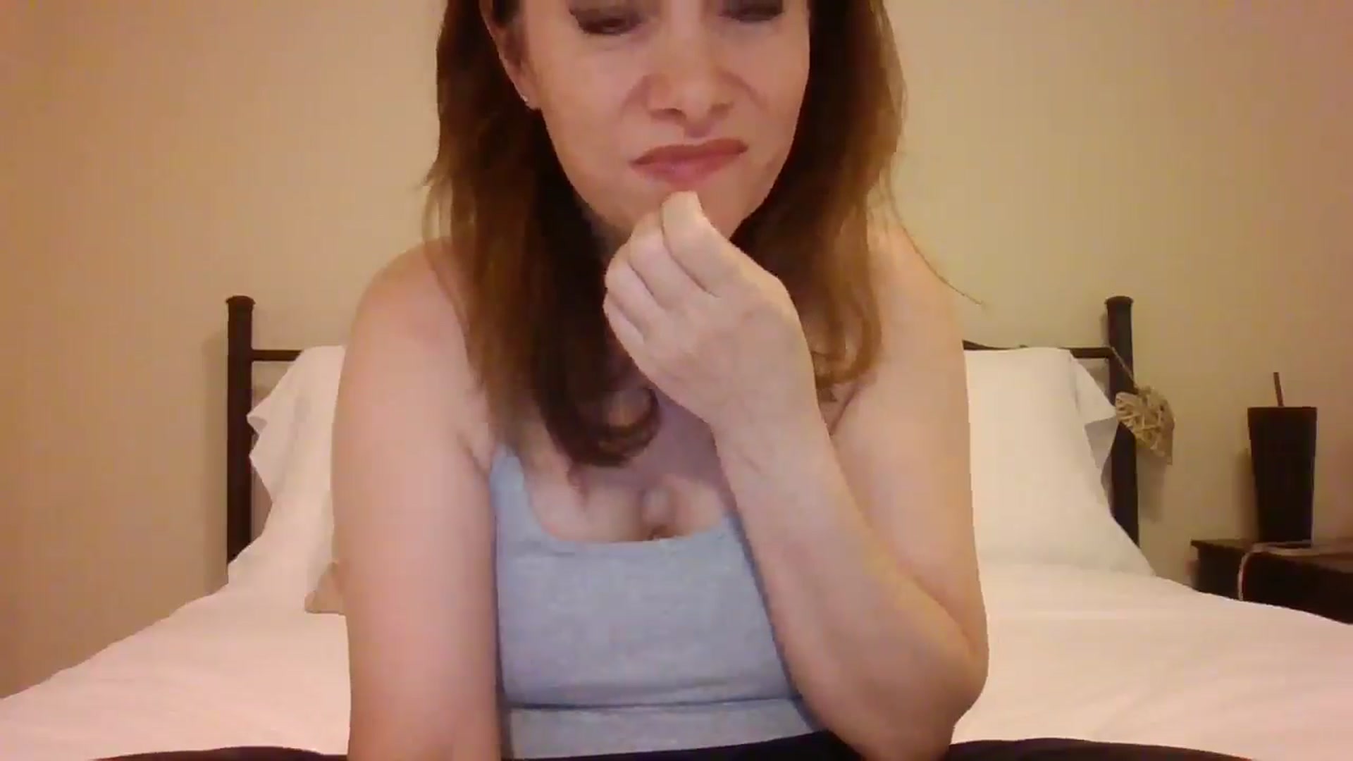 Gallery image thumbnail from LVDOLL's myfreecams stream on, 03/06/2025, 07:01 image 11 of 20