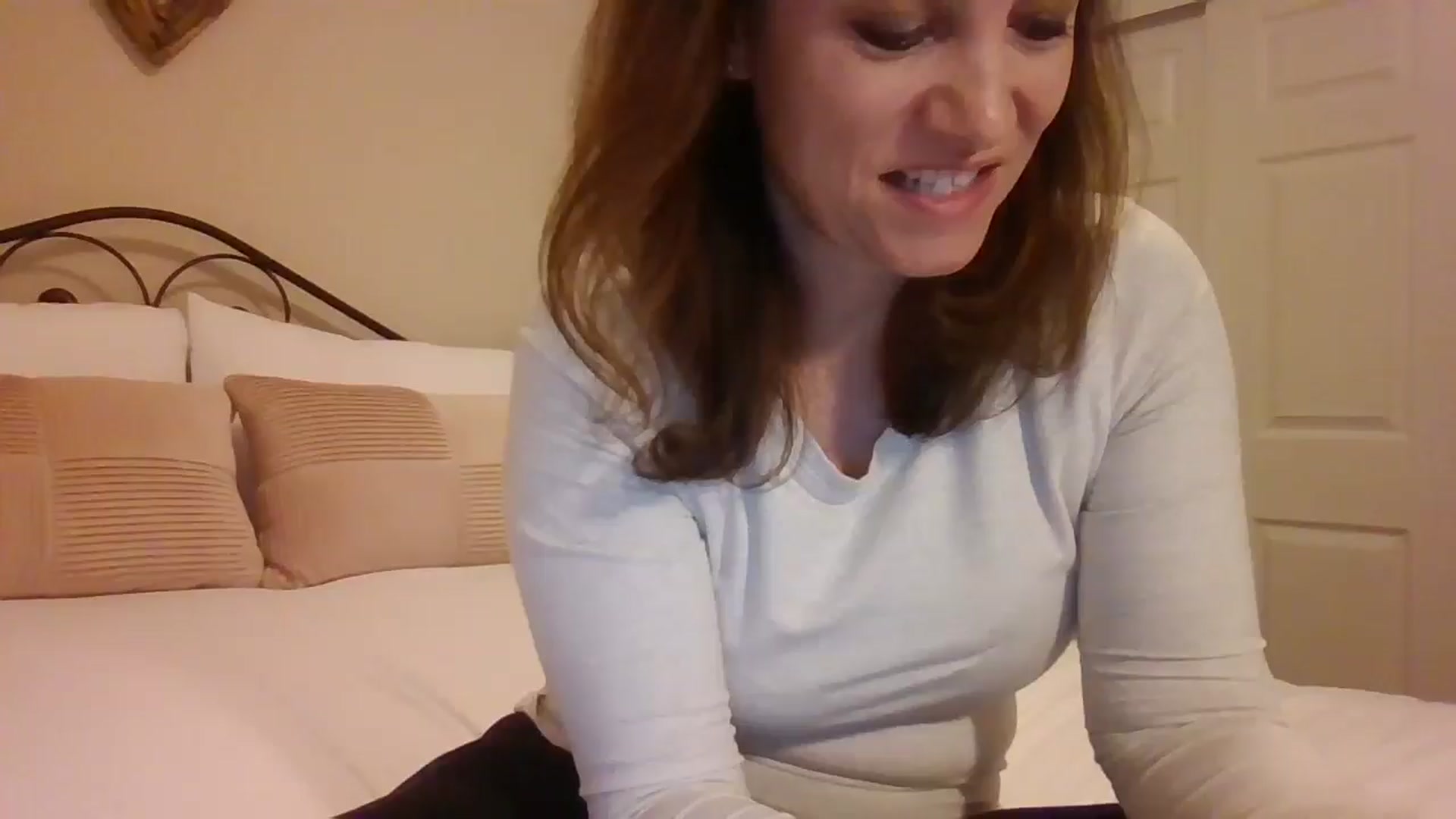 Gallery image thumbnail from LVDOLL's myfreecams stream on, 03/12/2025, 07:09 image 10 of 20