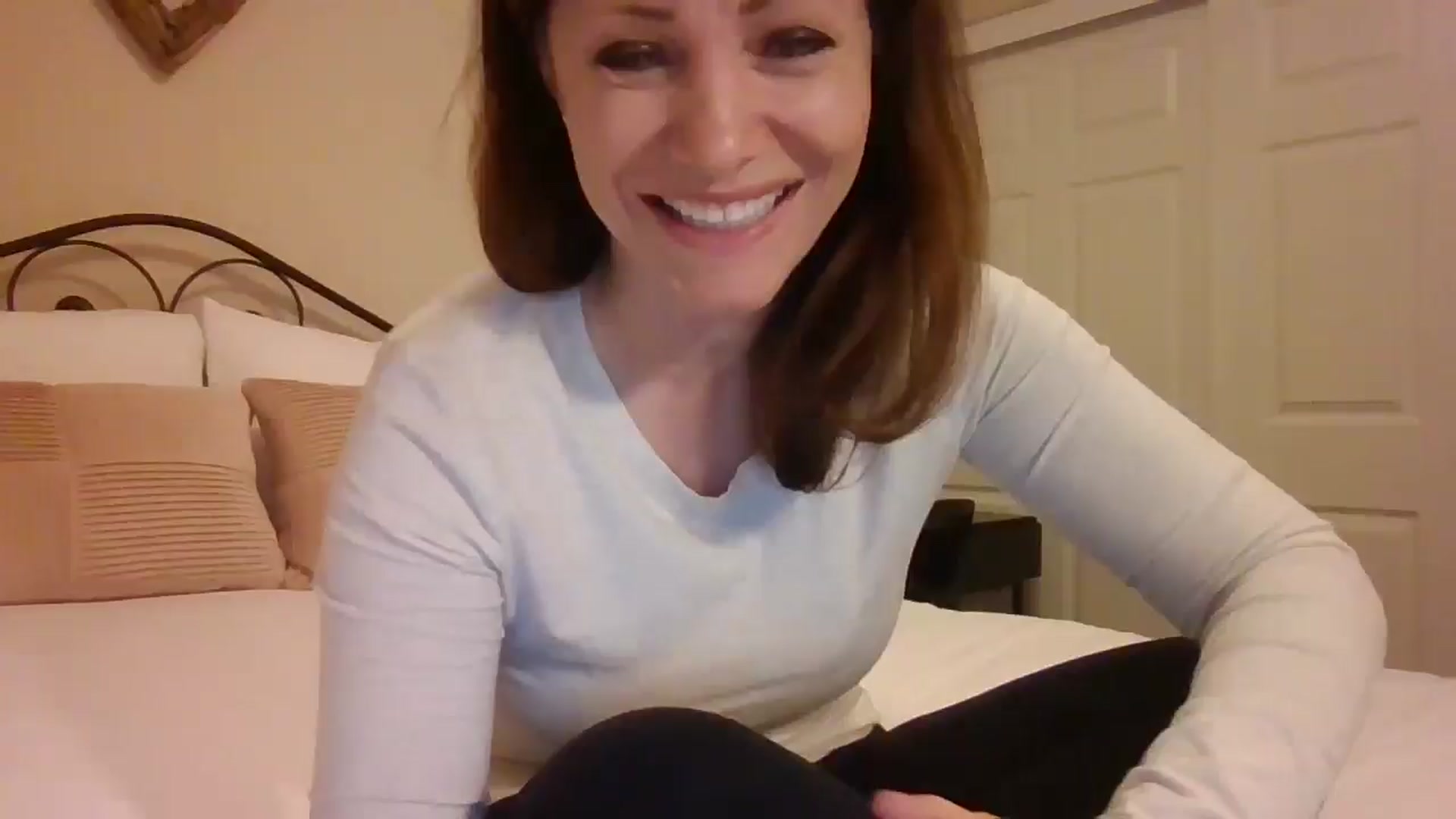 Gallery image thumbnail from LVDOLL's myfreecams stream on, 03/12/2025, 07:09 image 12 of 20