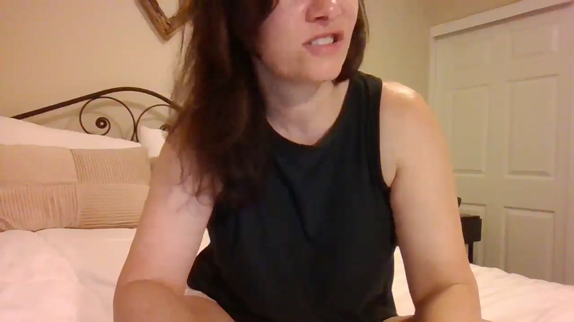 Gallery image thumbnail from LVDOLL's myfreecams stream on, 04/08/2025, 05:48 image 8 of 20