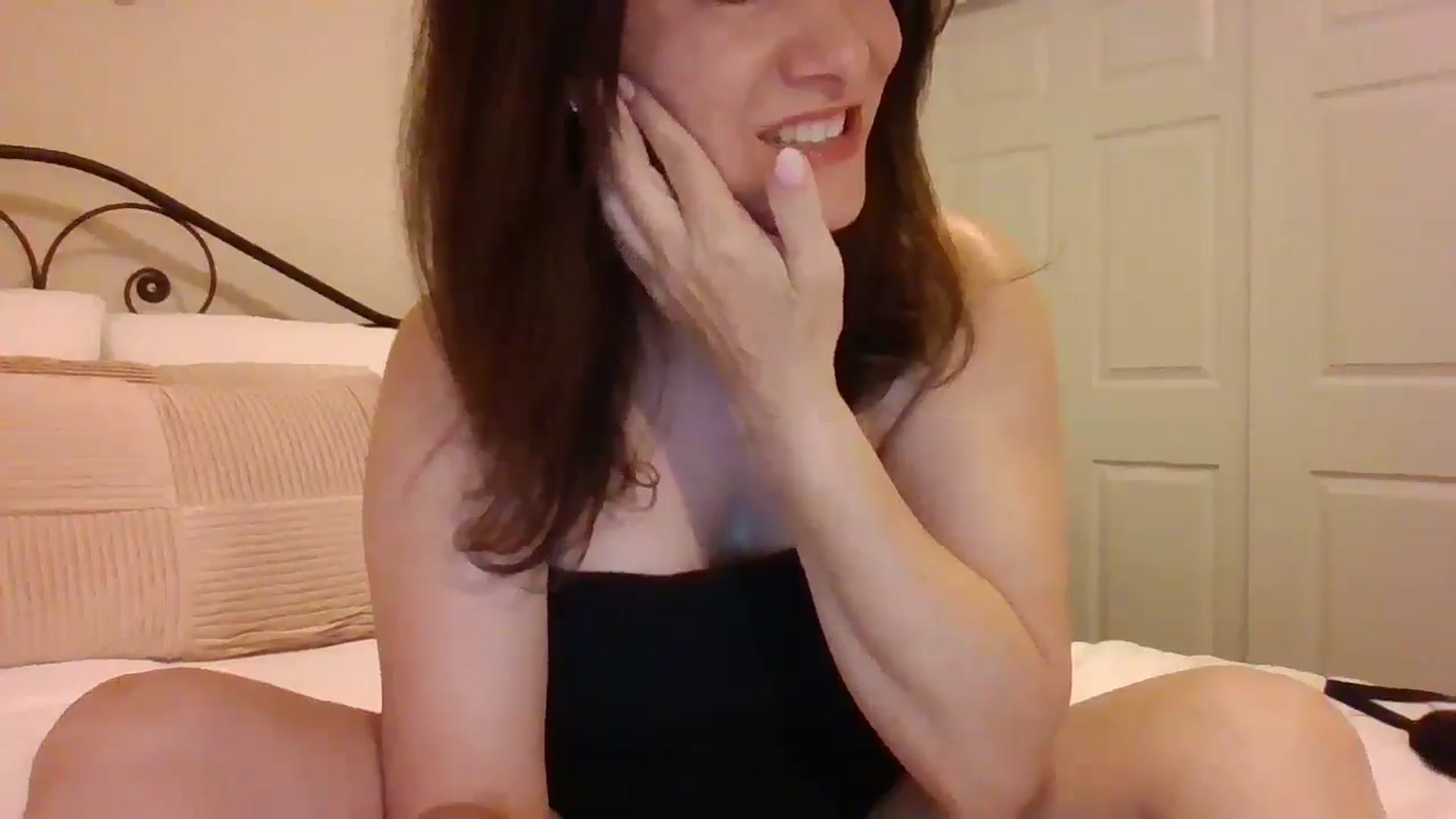 Gallery image thumbnail from LVDOLL's myfreecams stream on, 04/13/2025, 06:09 image 6 of 20