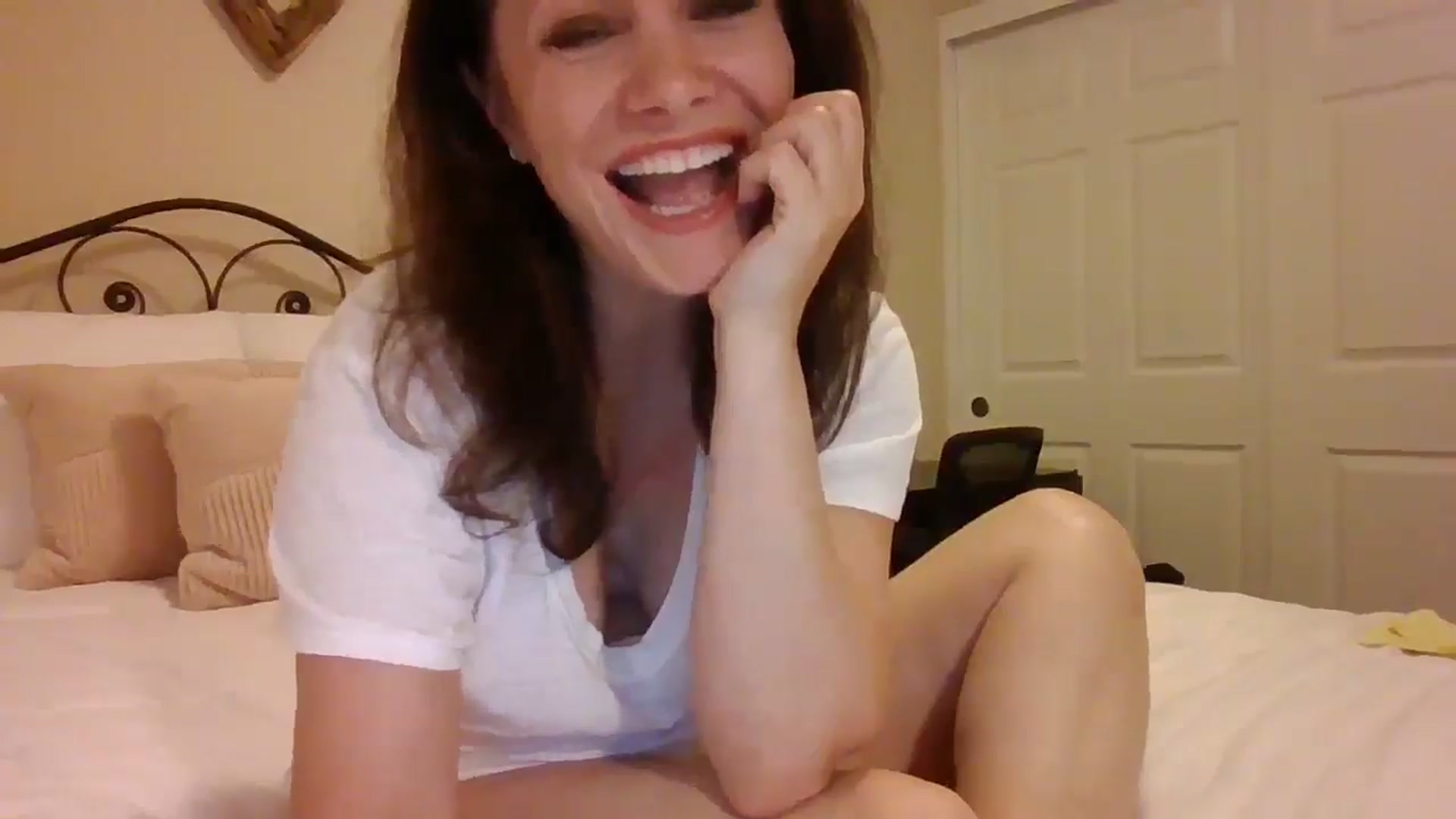 Gallery image thumbnail from LVDOLL's myfreecams stream on, 04/14/2025, 04:29 image 19 of 20