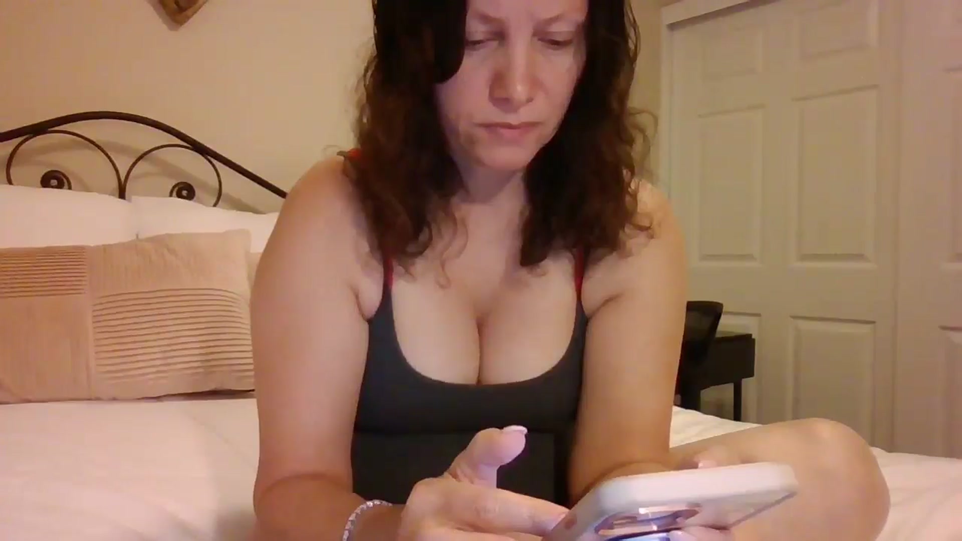 Gallery image thumbnail from LVDOLL's myfreecams stream on, 04/18/2025, 03:57 image 7 of 20