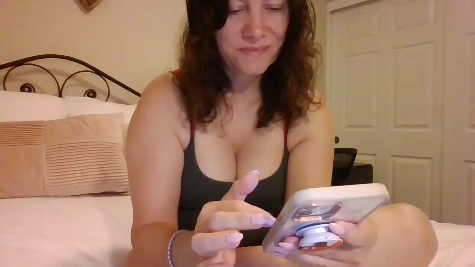 Gallery image thumbnail from LVDOLL's myfreecams stream on, 04/18/2025, 03:57 image 1 of 20