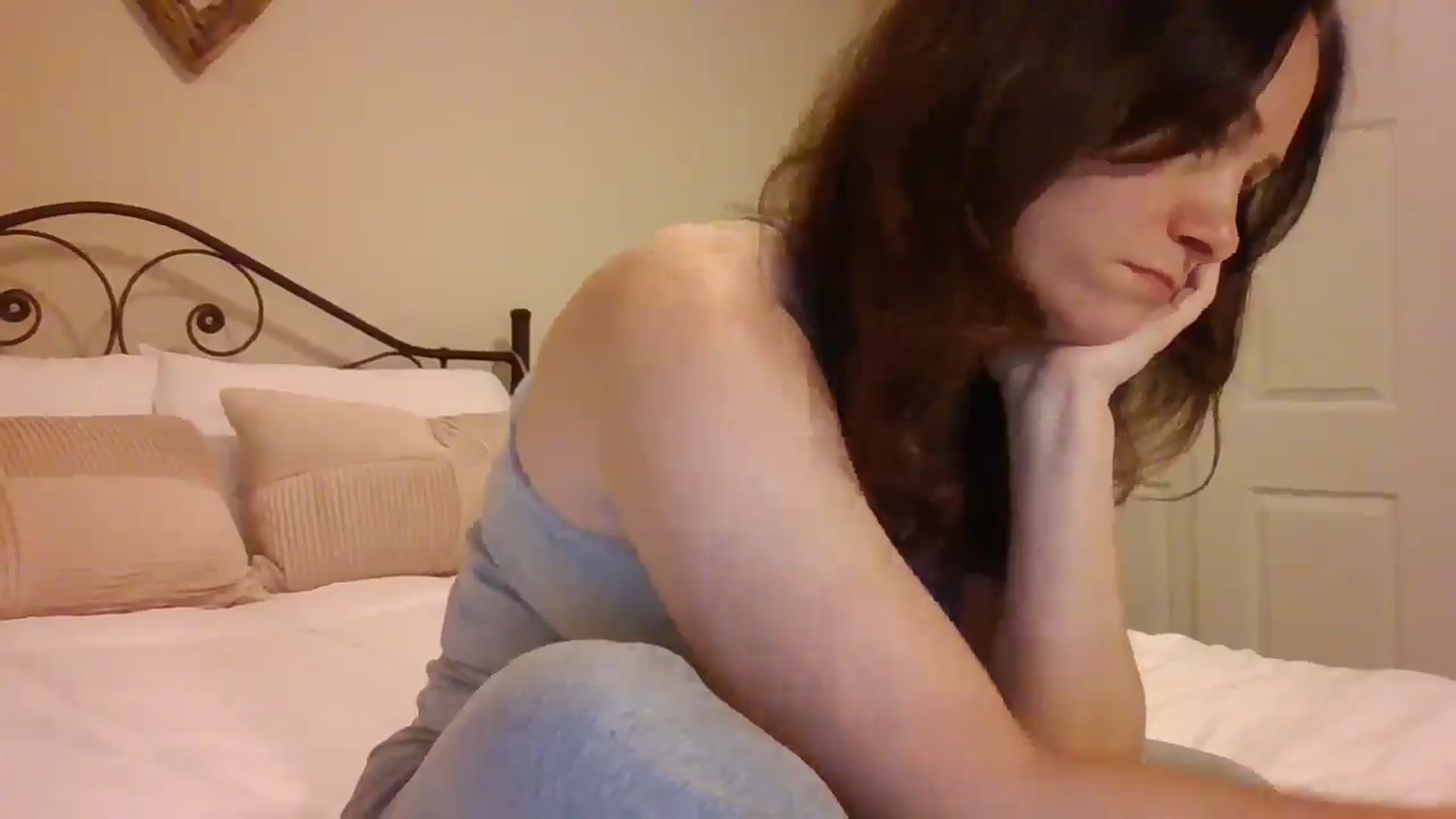 Gallery image thumbnail from LVDOLL's myfreecams stream on, 05/06/2025, 04:55 image 6 of 20