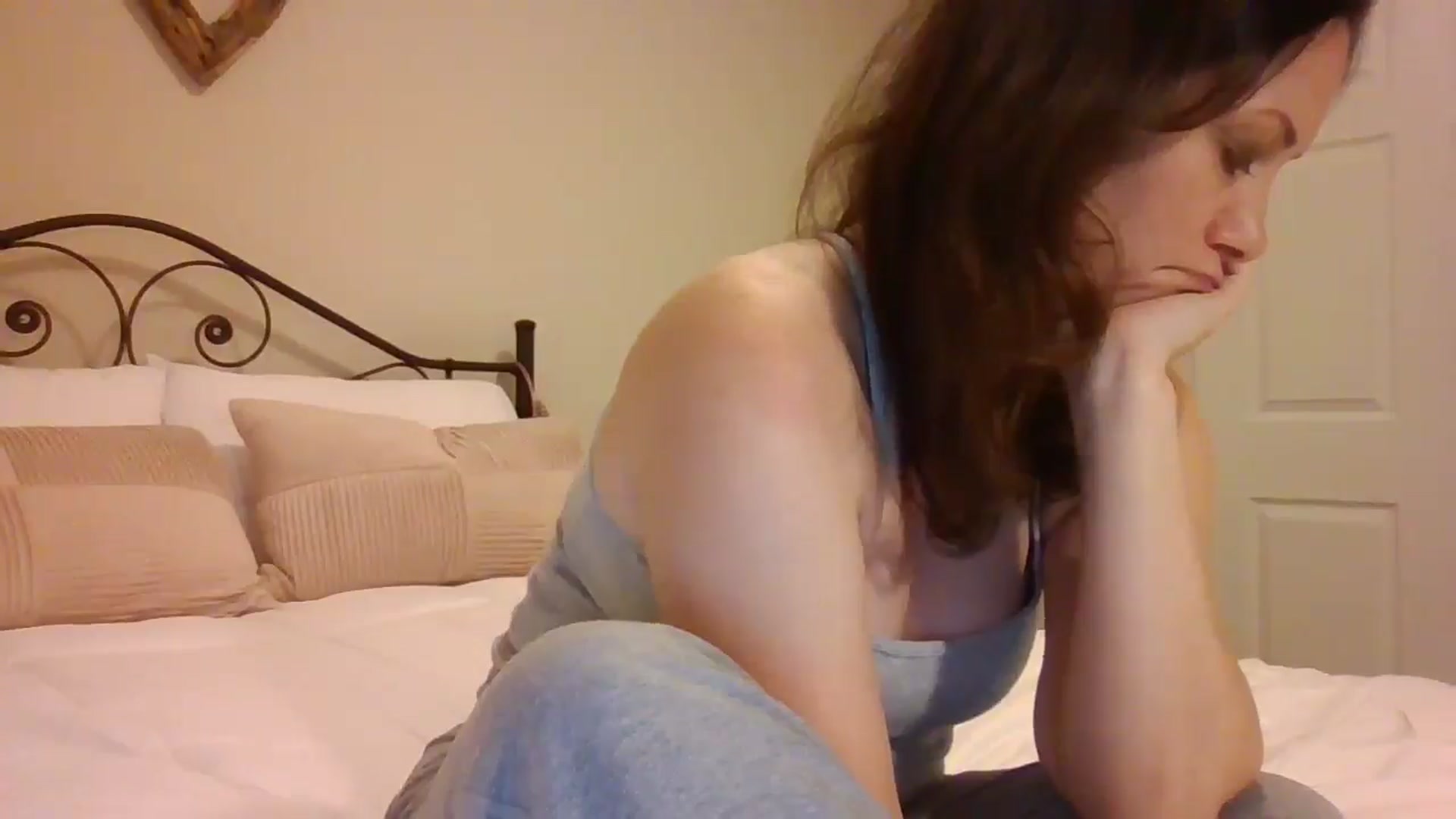 Gallery image thumbnail from LVDOLL's myfreecams stream on, 05/06/2025, 04:55 image 15 of 20