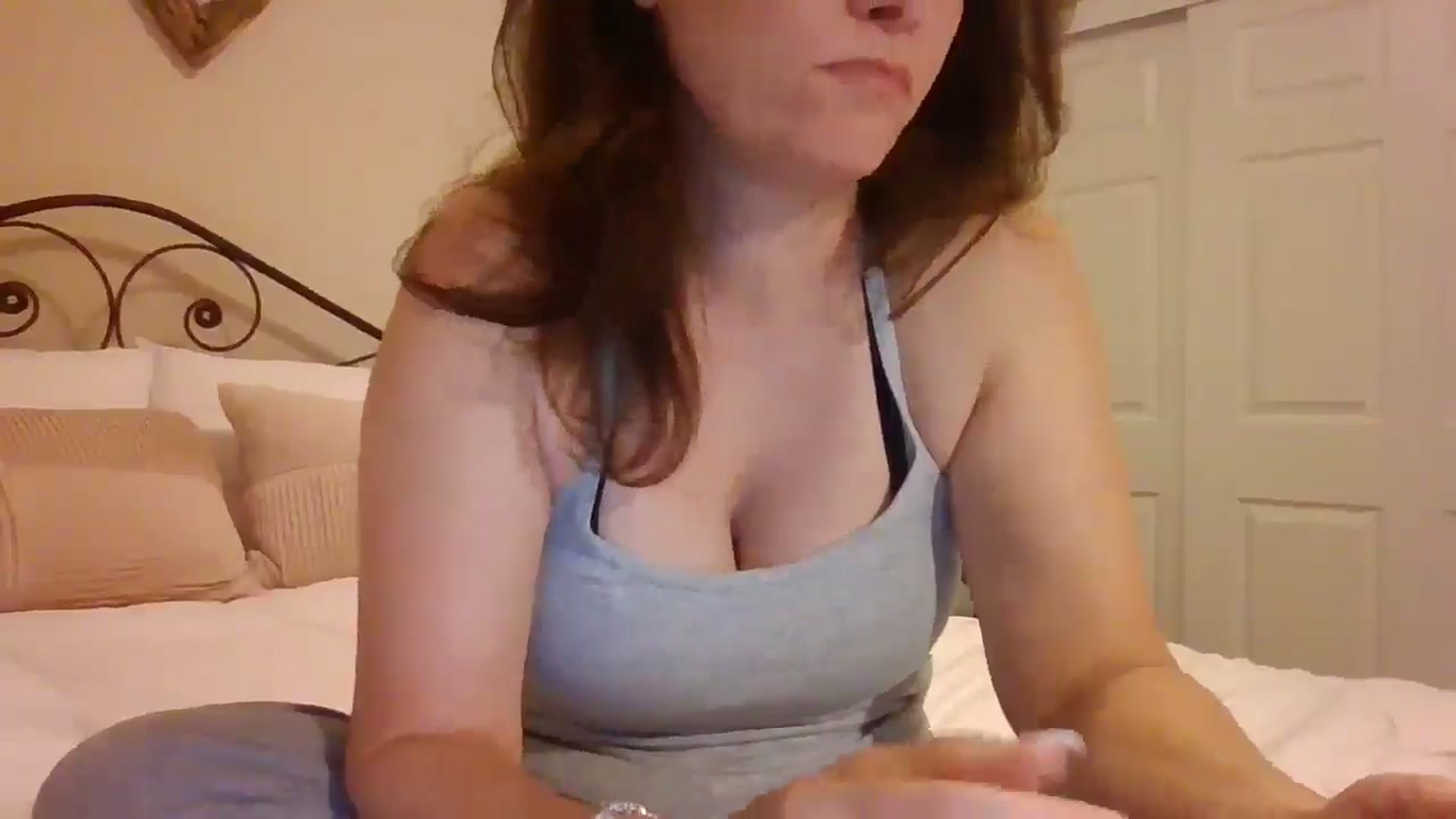 Gallery image thumbnail from LVDOLL's myfreecams stream on, 05/06/2025, 04:55 image 18 of 20