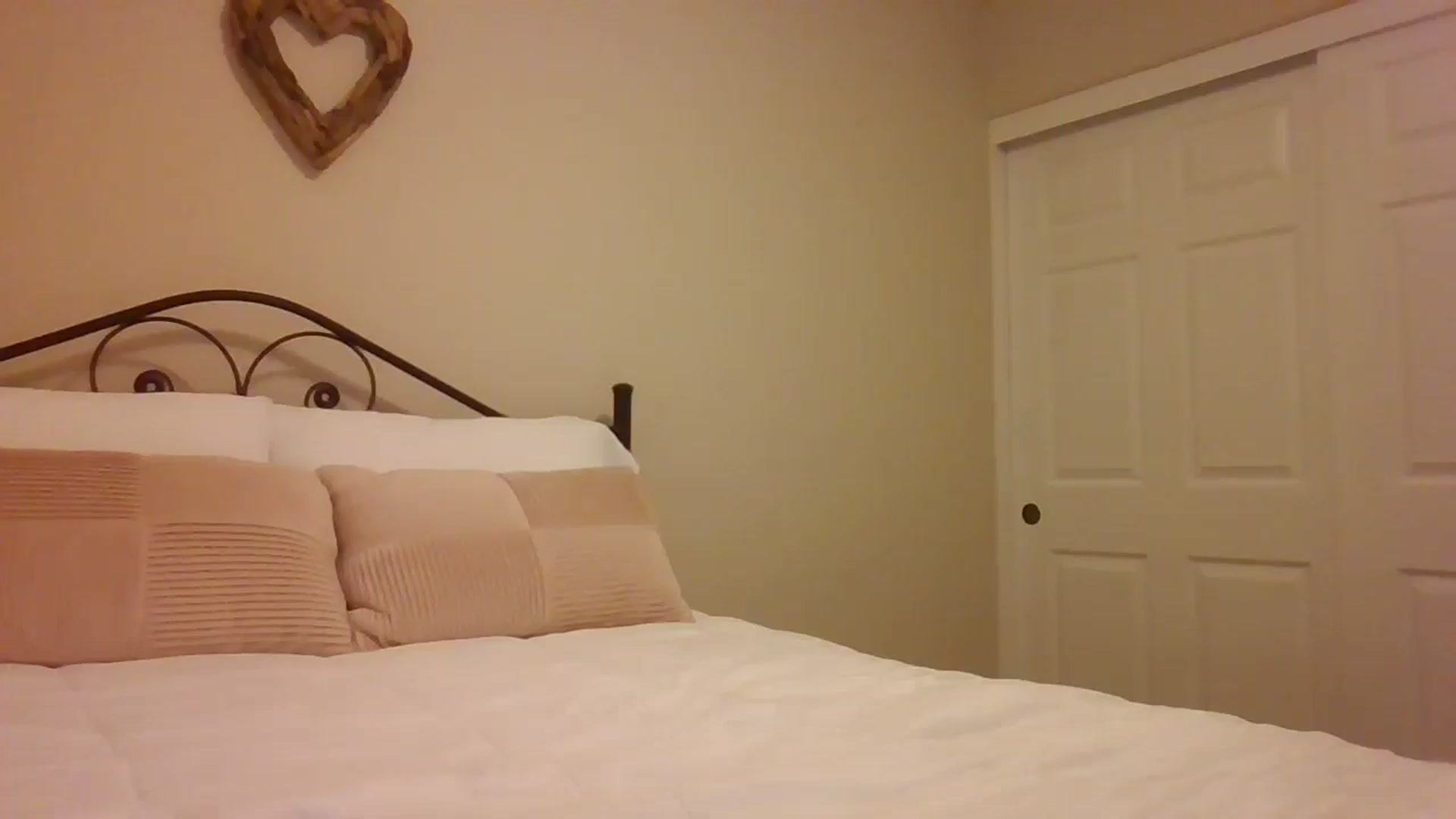 Gallery image thumbnail from LVDOLL's myfreecams stream on, 05/15/2025, 06:07 image 20 of 20