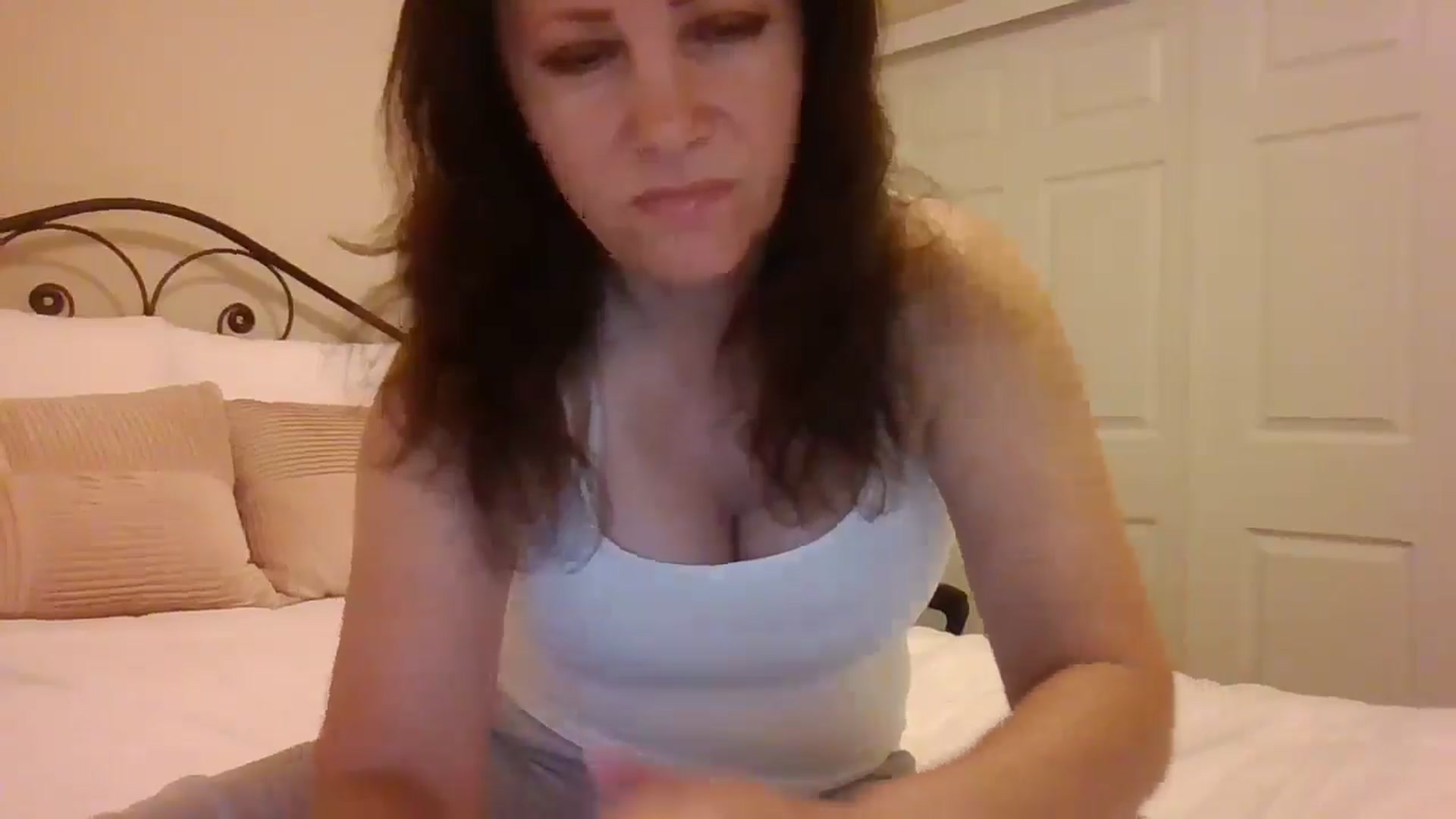 Gallery image thumbnail from LVDOLL's myfreecams stream on, 05/19/2025, 03:42 image 8 of 20