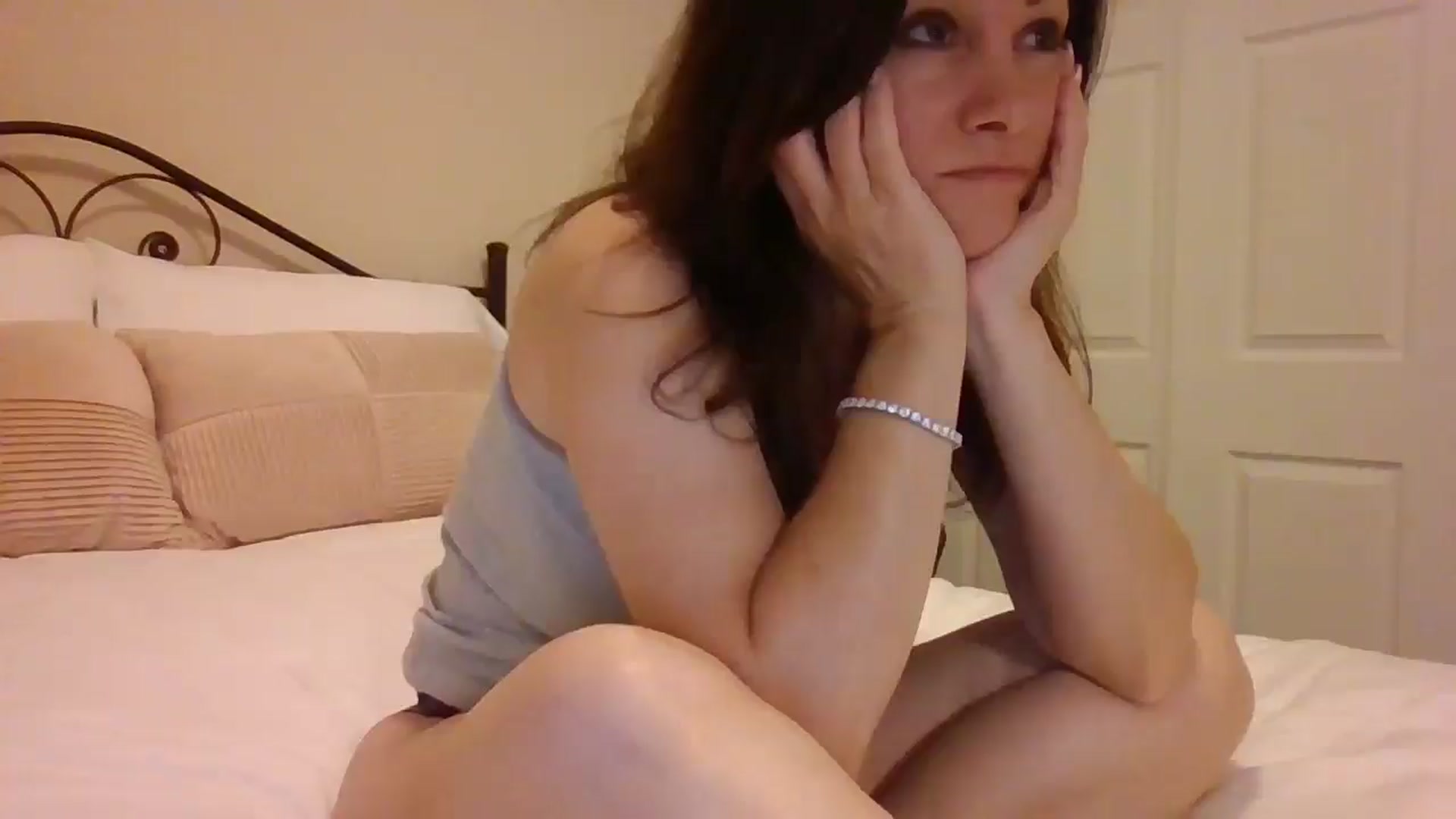 Gallery image thumbnail from LVDOLL's myfreecams stream on, 05/20/2025, 05:50 image 1 of 20