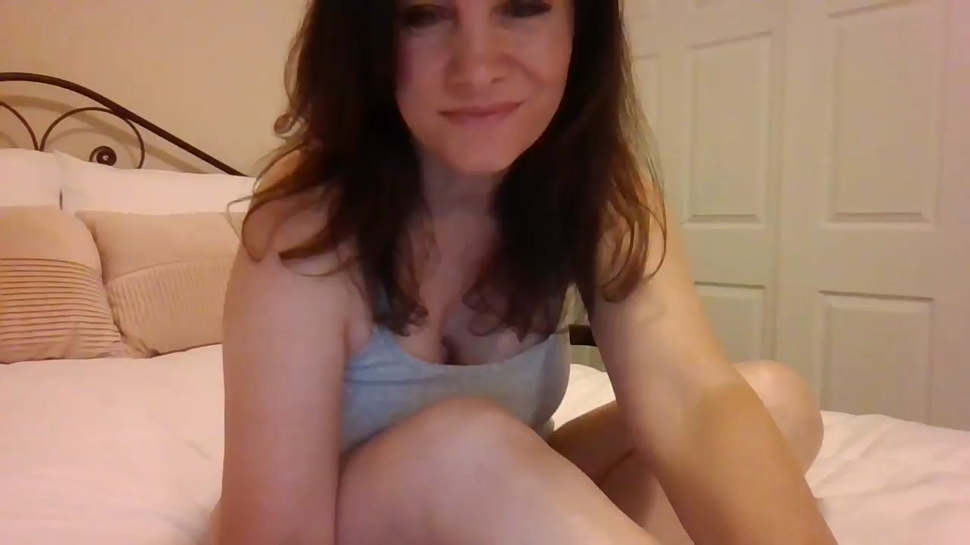 Gallery image thumbnail from LVDOLL's myfreecams stream on, 05/20/2025, 05:50 image 2 of 20