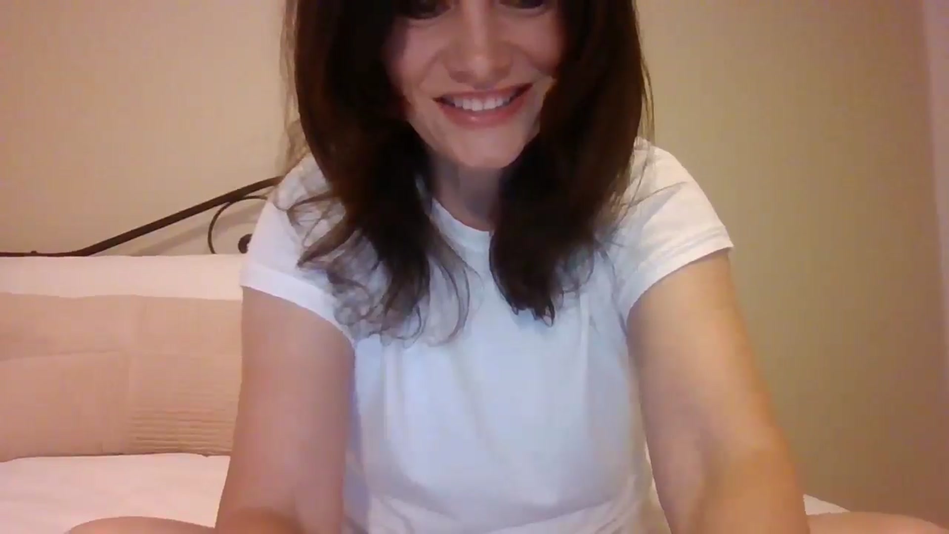 Gallery image thumbnail from LVDOLL's myfreecams stream on, 05/26/2025, 03:54 image 6 of 20