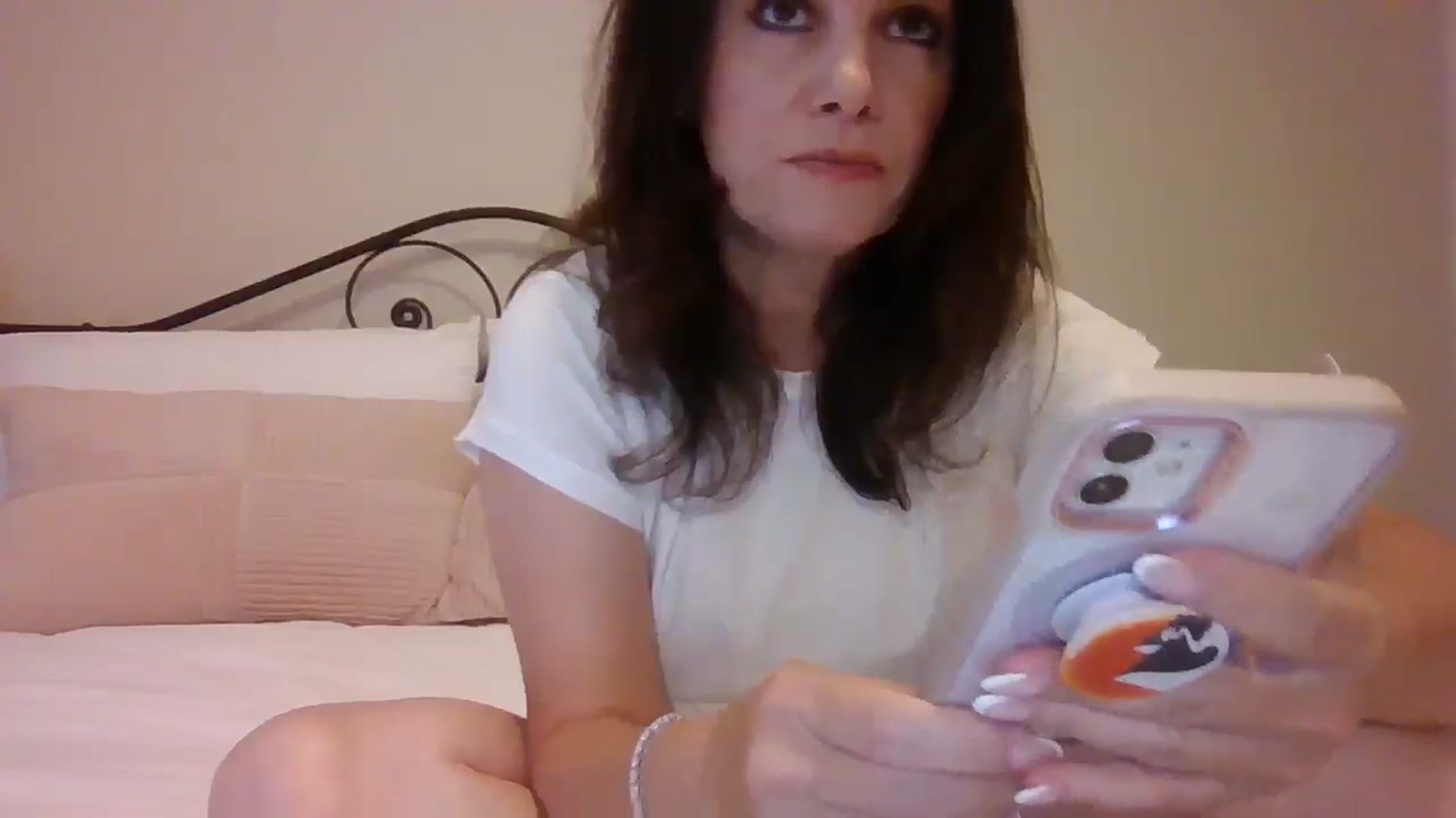 Gallery image thumbnail from LVDOLL's myfreecams stream on, 05/26/2025, 03:54 image 2 of 20