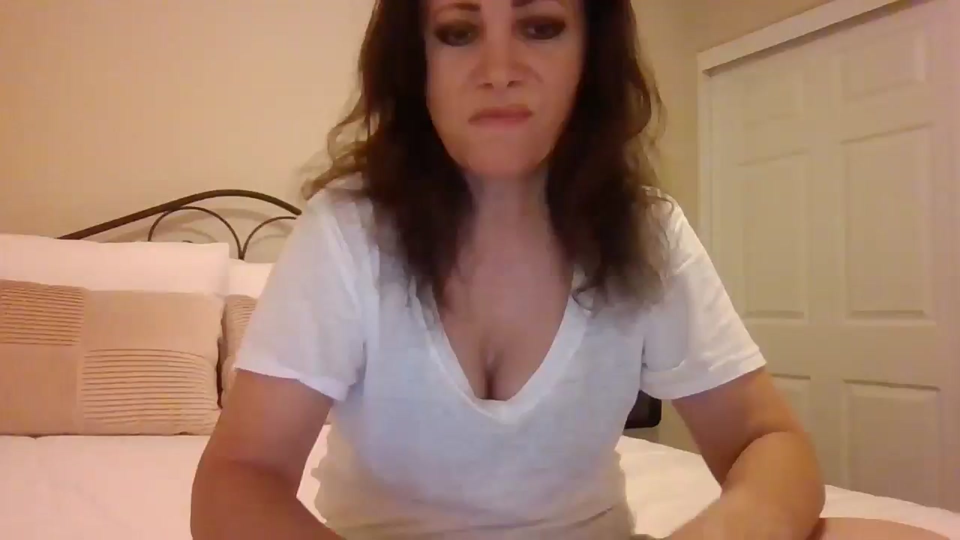Gallery image thumbnail from LVDOLL's myfreecams stream on, 05/28/2025, 04:16 image 1 of 20