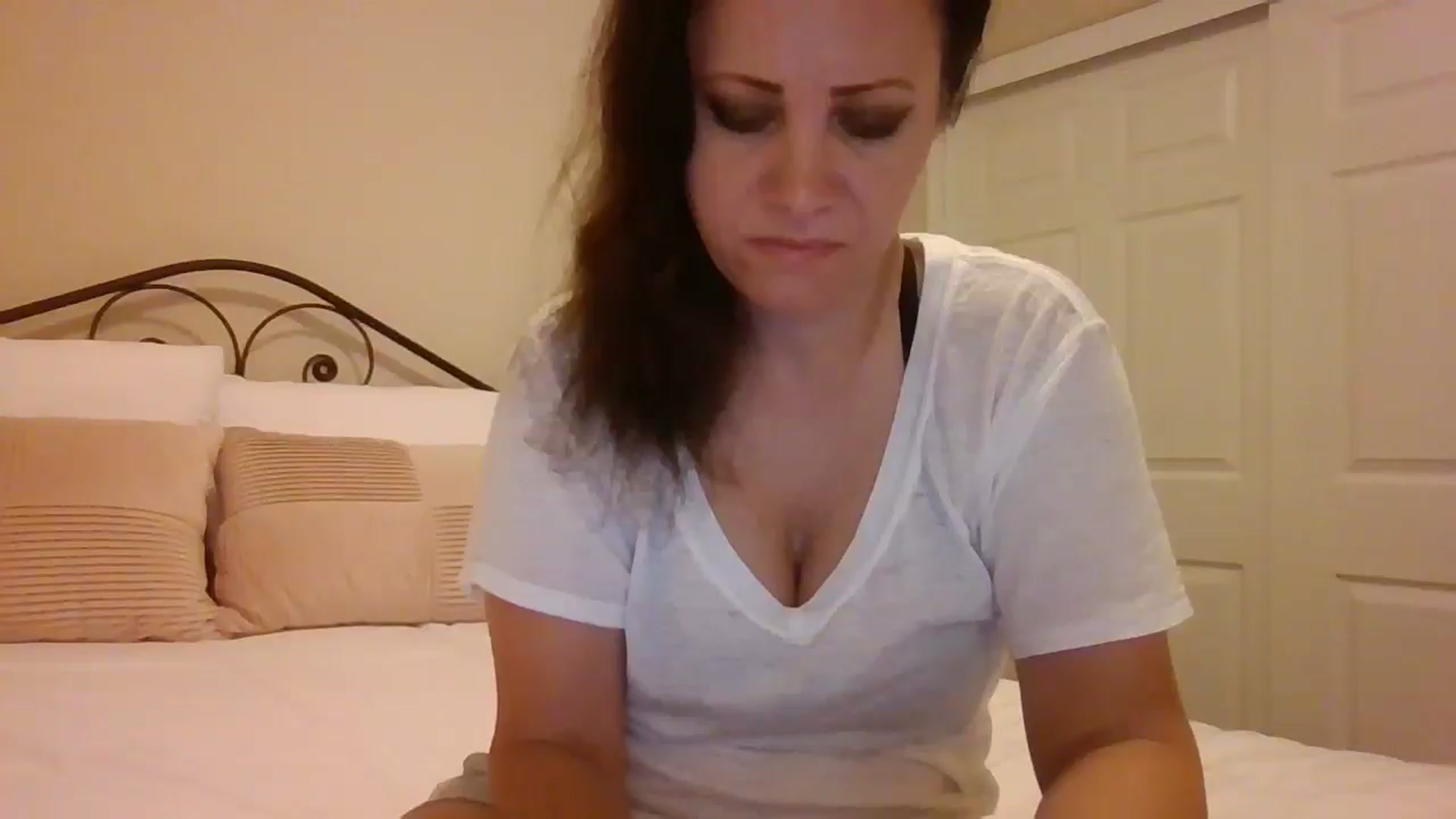 Gallery image thumbnail from LVDOLL's myfreecams stream on, 05/28/2025, 04:16 image 13 of 20