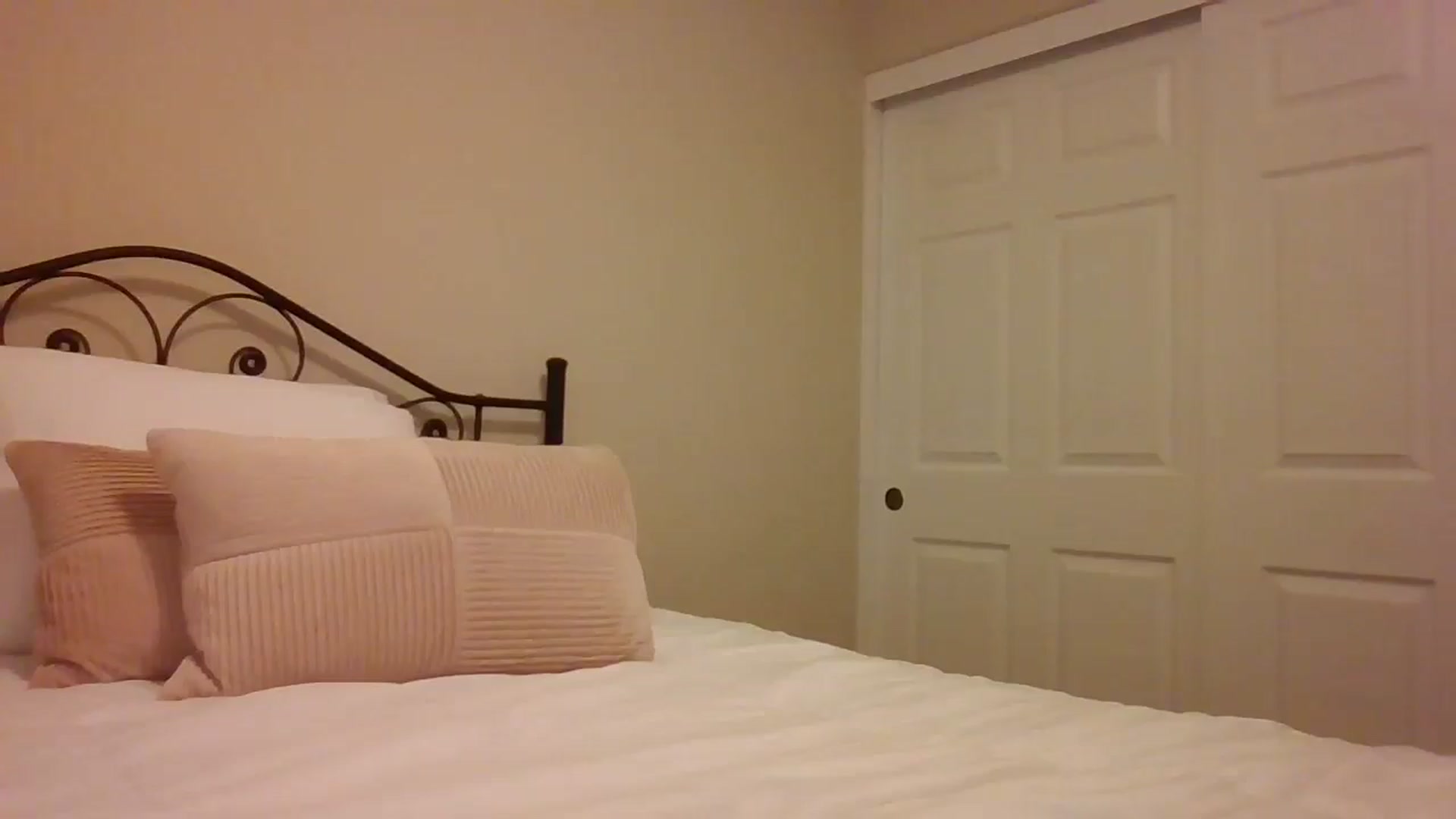 Gallery image thumbnail from LVDOLL's myfreecams stream on, 05/29/2025, 03:50 image 10 of 20