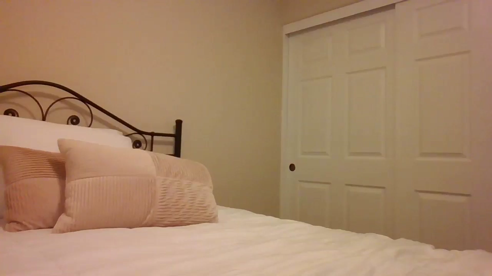 Gallery image thumbnail from LVDOLL's myfreecams stream on, 05/29/2025, 03:50 image 16 of 20