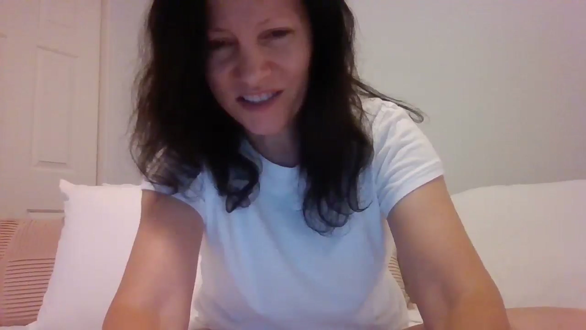 Gallery image thumbnail from LVDOLL's myfreecams stream on, 06/19/2025, 06:02 image 11 of 20