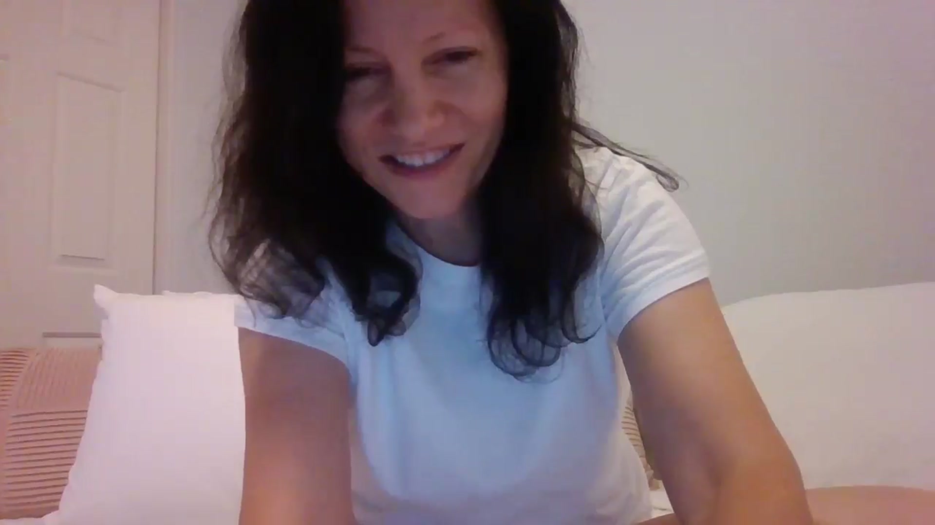 Gallery image thumbnail from LVDOLL's myfreecams stream on, 06/19/2025, 06:02 image 10 of 20