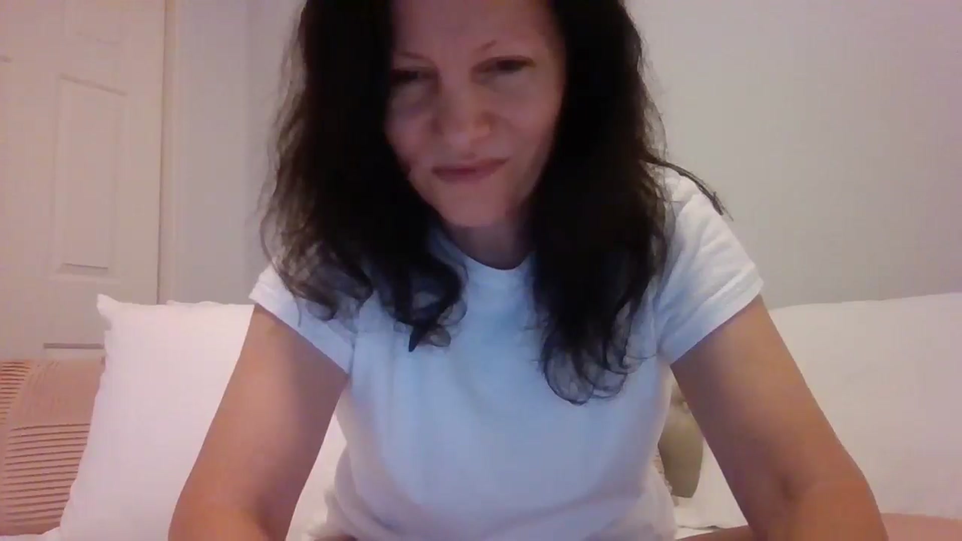 Gallery image thumbnail from LVDOLL's myfreecams stream on, 06/19/2025, 06:02 image 20 of 20