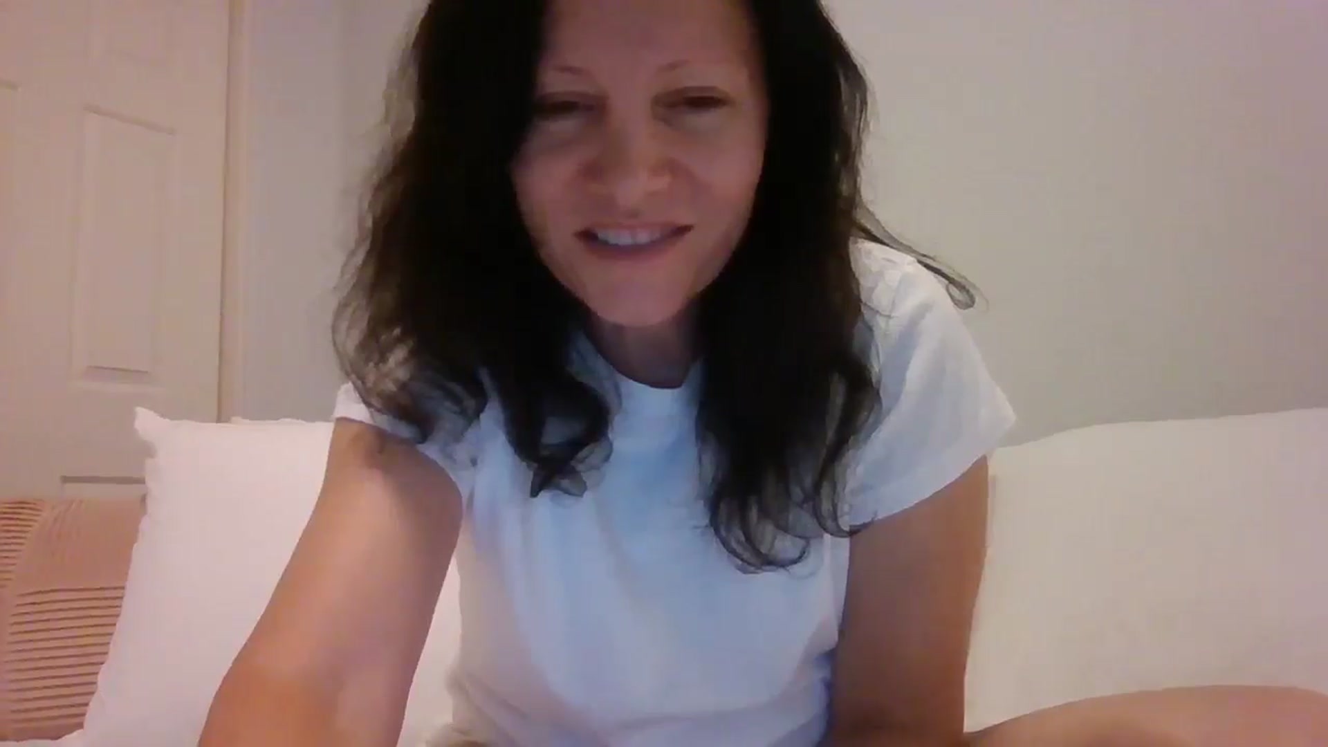 Gallery image thumbnail from LVDOLL's myfreecams stream on, 06/19/2025, 06:02 image 15 of 20