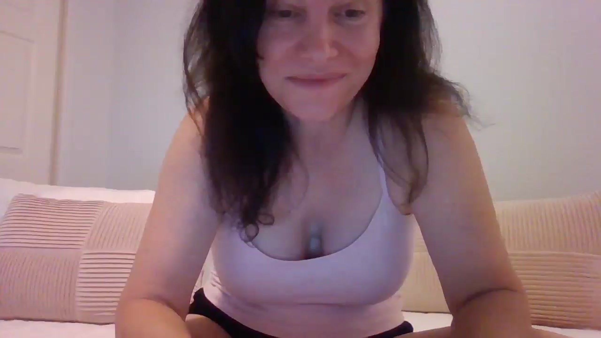 Gallery image thumbnail from LVDOLL's myfreecams stream on, 06/24/2025, 05:46 image 2 of 20