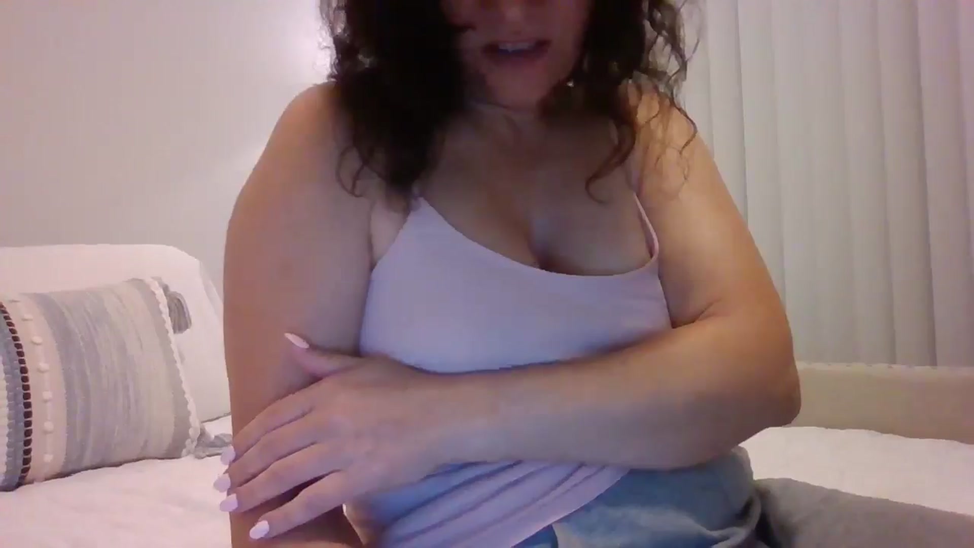 Gallery image thumbnail from LVDOLL's myfreecams stream on, 07/03/2025, 06:06 image 19 of 20