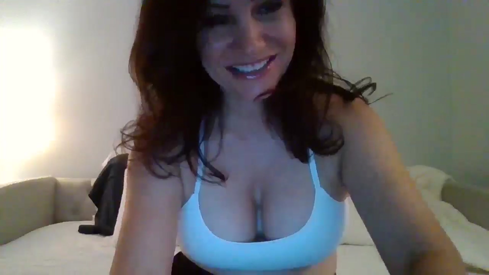 Gallery image thumbnail from LVDOLL's myfreecams stream on, 07/23/2025, 05:10 image 4 of 20