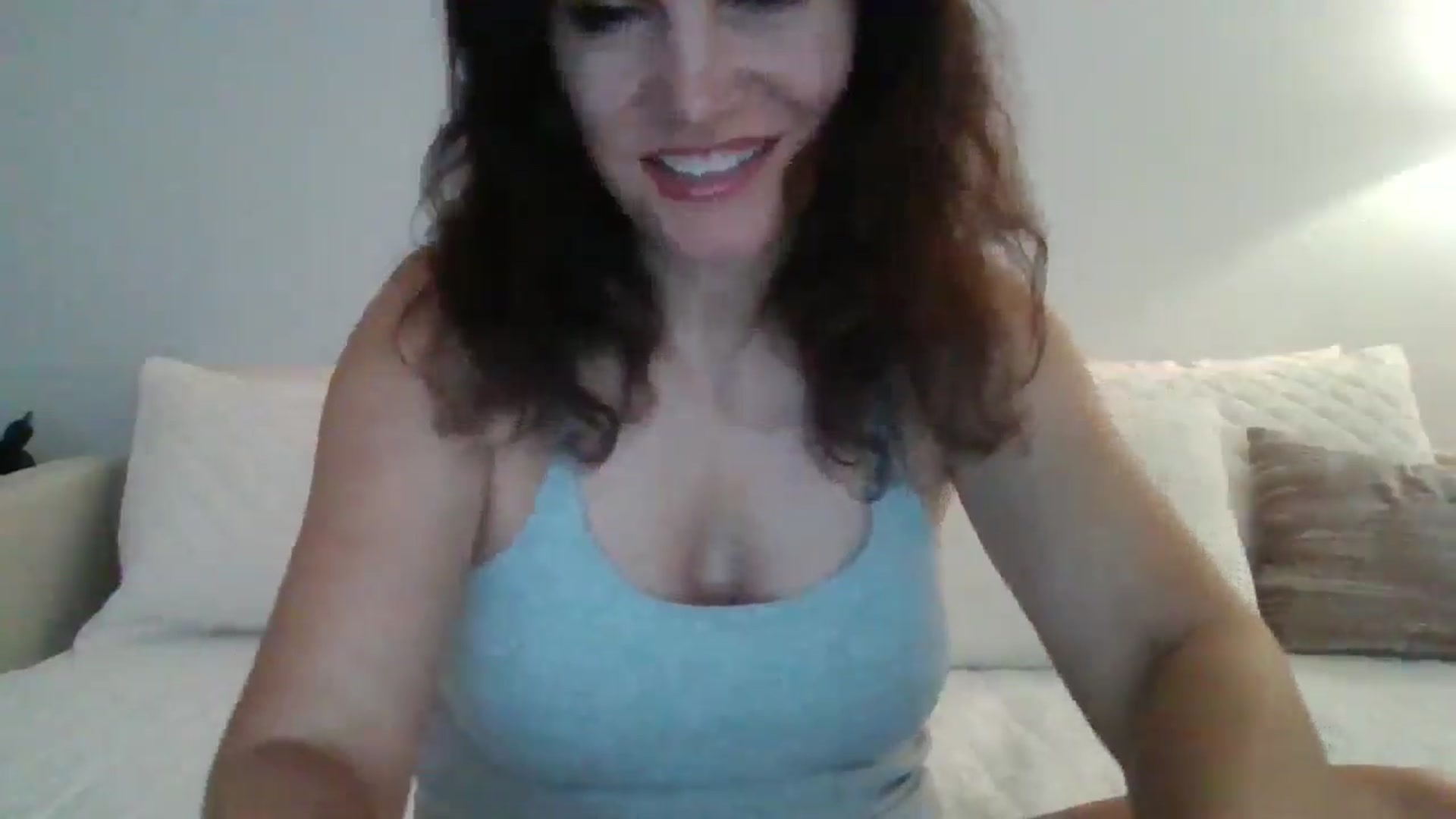 Gallery image thumbnail from LVDOLL's myfreecams stream on, 08/01/2025, 04:55 image 3 of 20