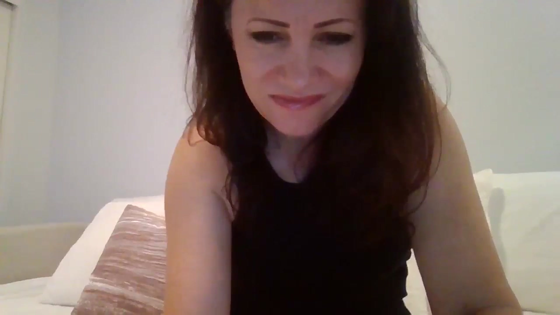 Gallery image thumbnail from LVDOLL's myfreecams stream on, 08/18/2025, 02:23 image 14 of 20