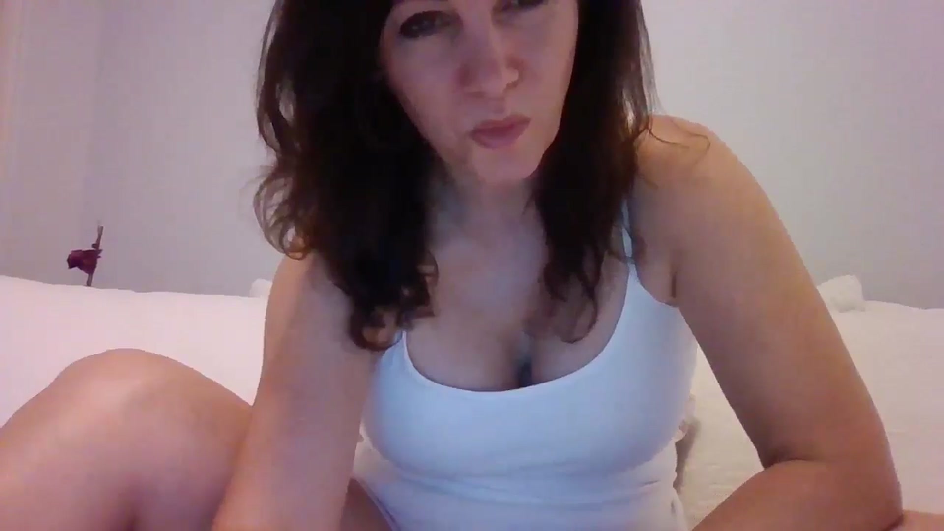 Gallery image thumbnail from LVDOLL's myfreecams stream on, 08/19/2025, 03:11 image 2 of 20