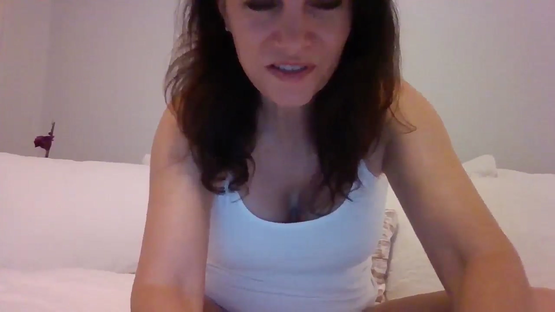 Gallery image thumbnail from LVDOLL's myfreecams stream on, 08/19/2025, 03:11 image 10 of 20