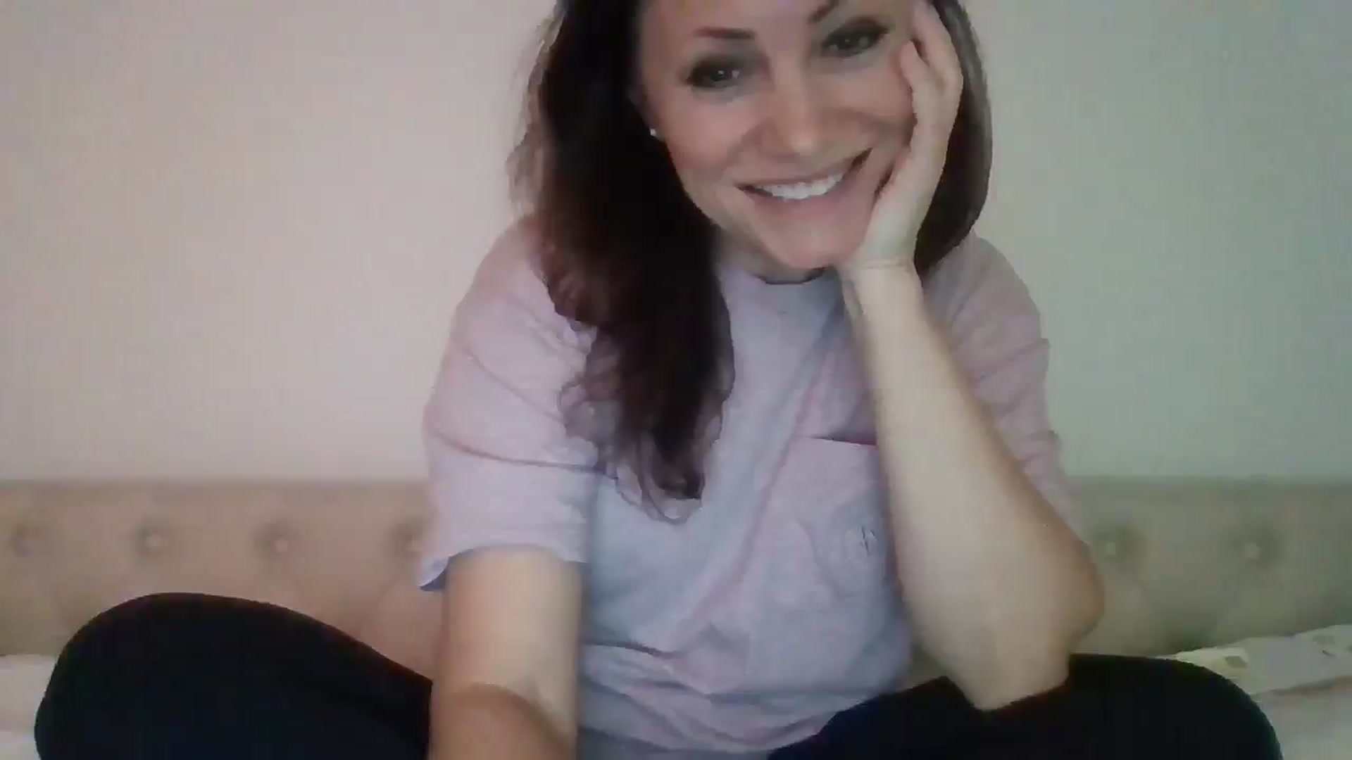 Gallery image thumbnail from LVDOLL's myfreecams stream on, 09/19/2025, 05:59 image 15 of 20