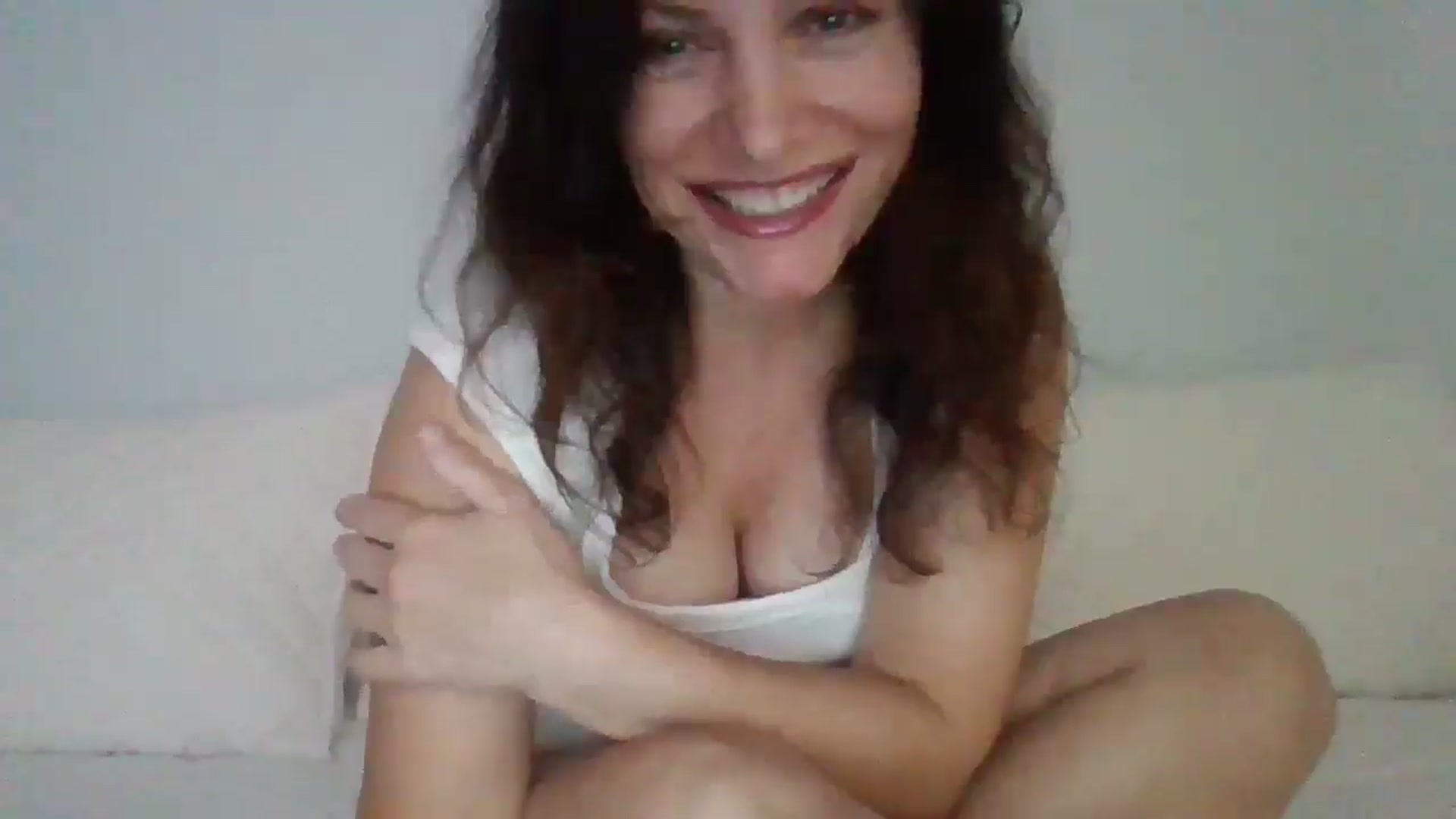 Gallery image thumbnail from LVDOLL's myfreecams stream on, 09/22/2025, 04:53 image 15 of 20