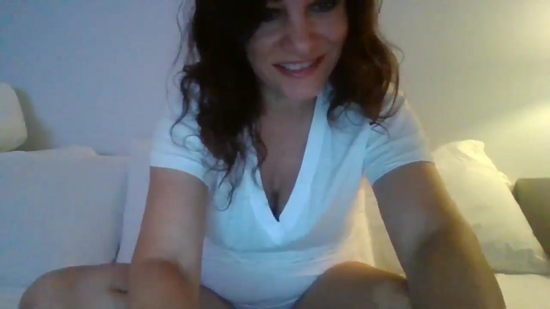 Gallery image thumbnail from LVDOLL's myfreecams stream on, 09/26/2025, 04:44 image 6 of 20
