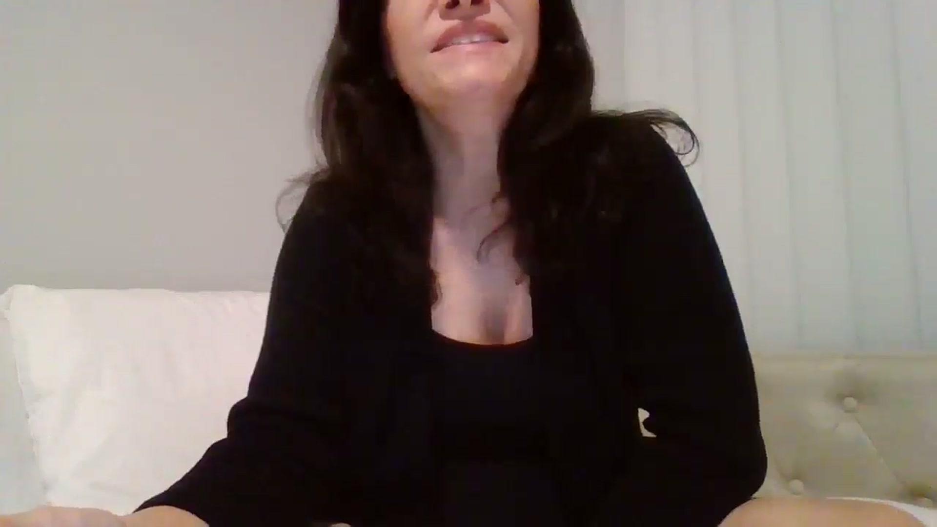Gallery image thumbnail from LVDOLL's myfreecams stream on, 11/13/2025, 06:25 image 8 of 20