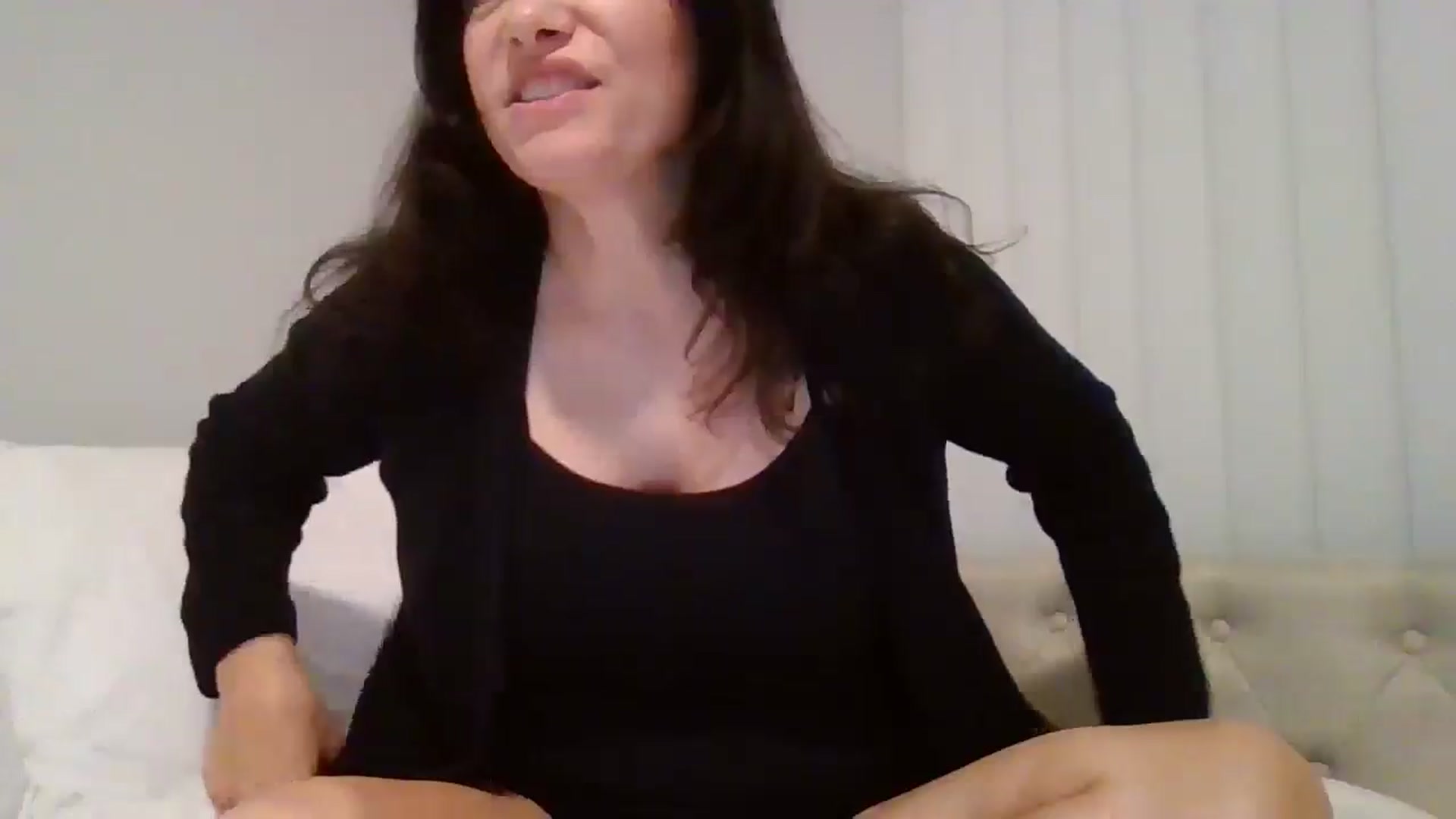 Gallery image thumbnail from LVDOLL's myfreecams stream on, 11/13/2025, 06:25 image 10 of 20