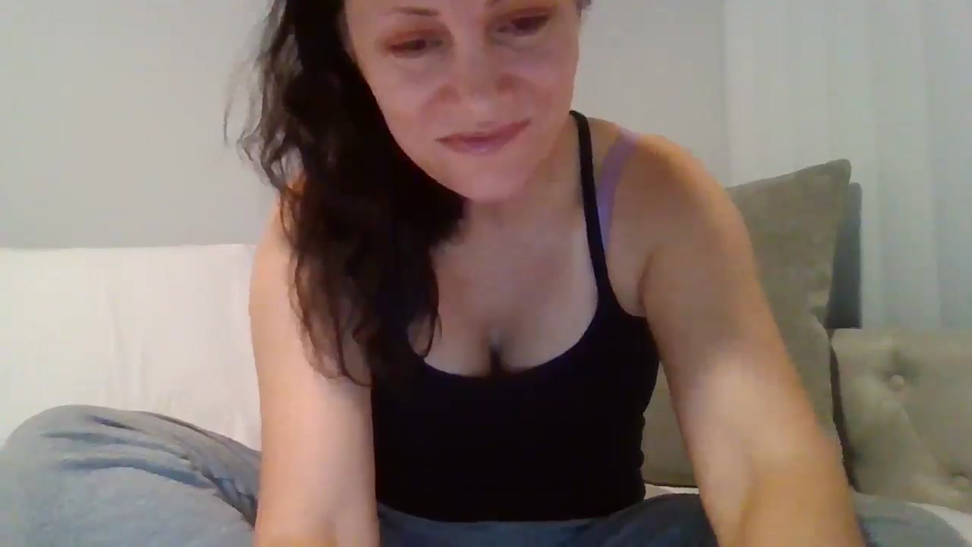 Gallery image thumbnail from LVDOLL's myfreecams stream on, 11/18/2025, 04:56 image 12 of 20