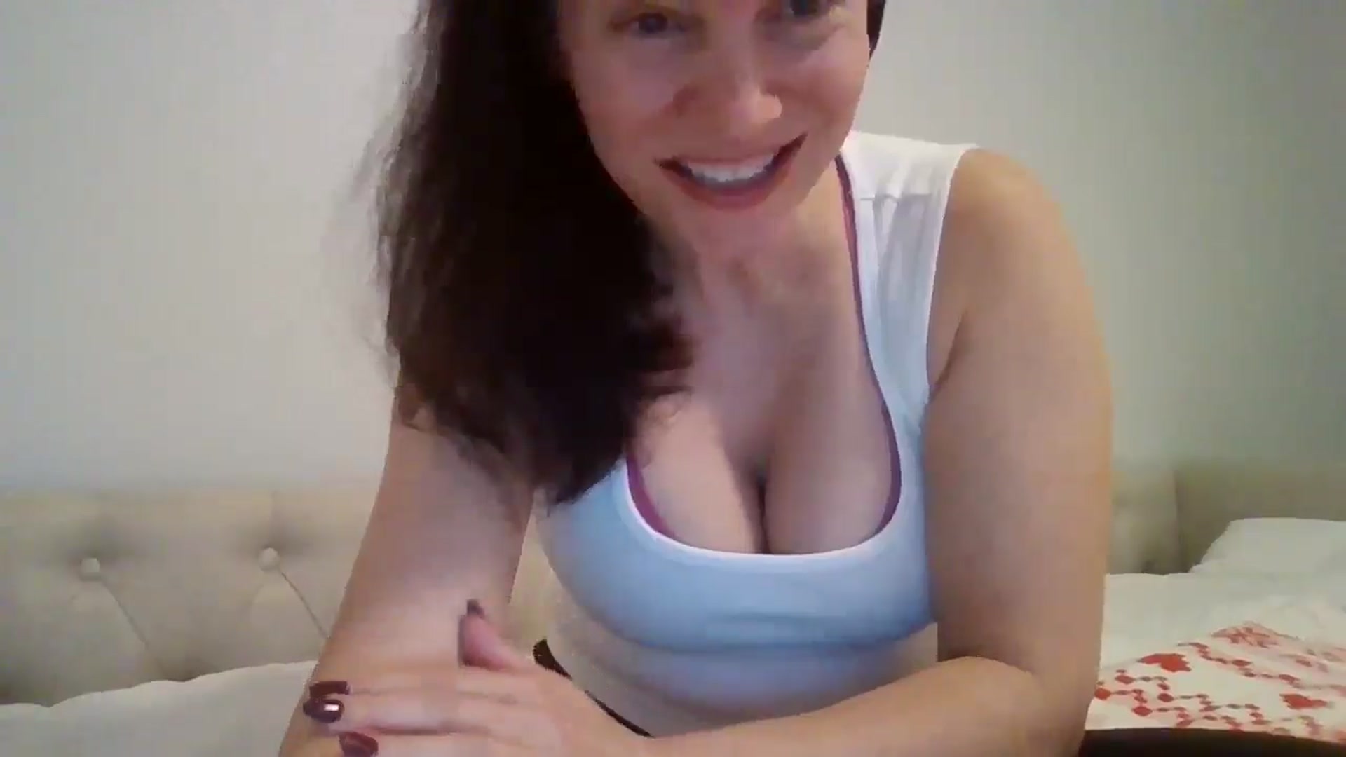 Gallery image thumbnail from LVDOLL's myfreecams stream on, 12/22/2025, 05:25 image 6 of 20