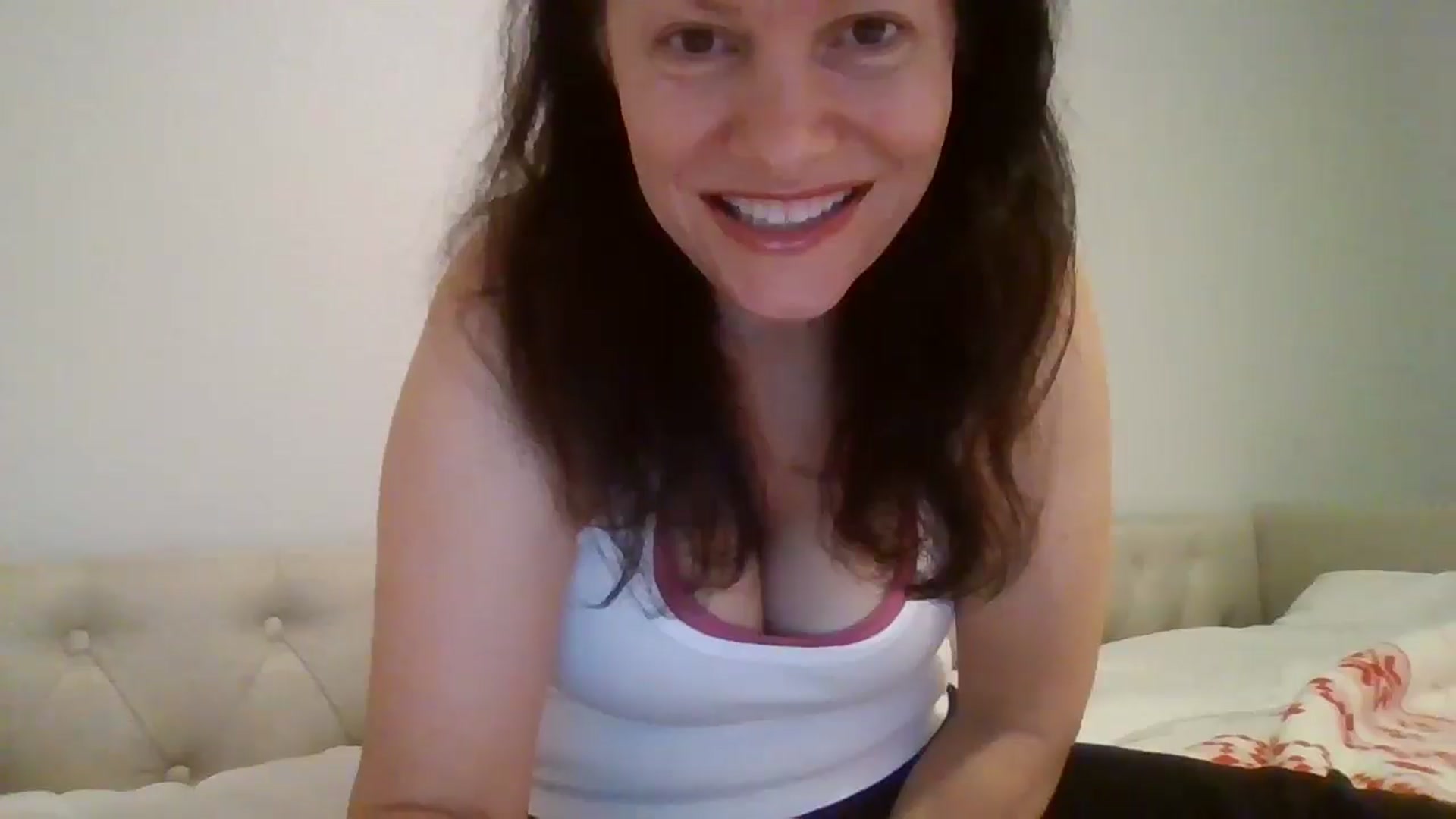 Gallery image thumbnail from LVDOLL's myfreecams stream on, 12/22/2025, 05:25 image 16 of 20
